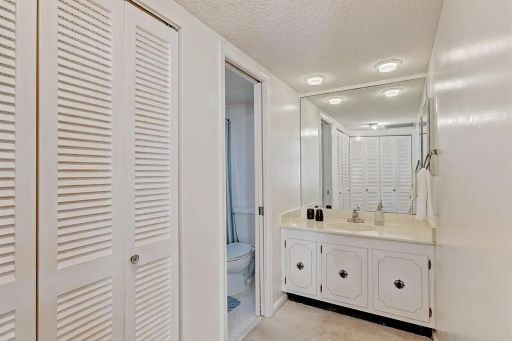 2800 N Ocean Drive, #B - 6d