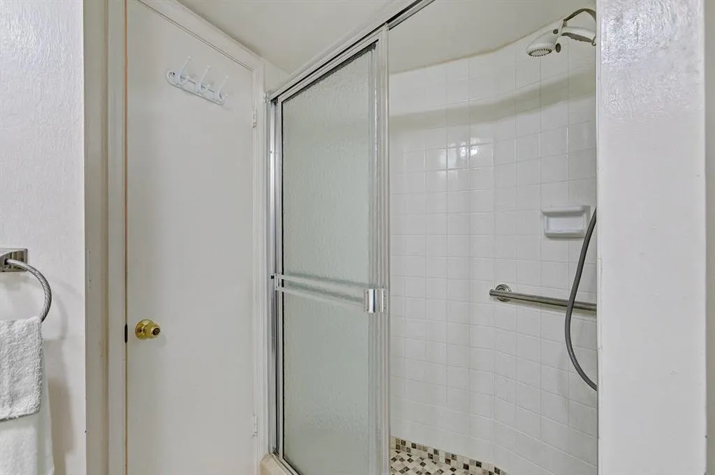 2800 N Ocean Drive, #B - 6d