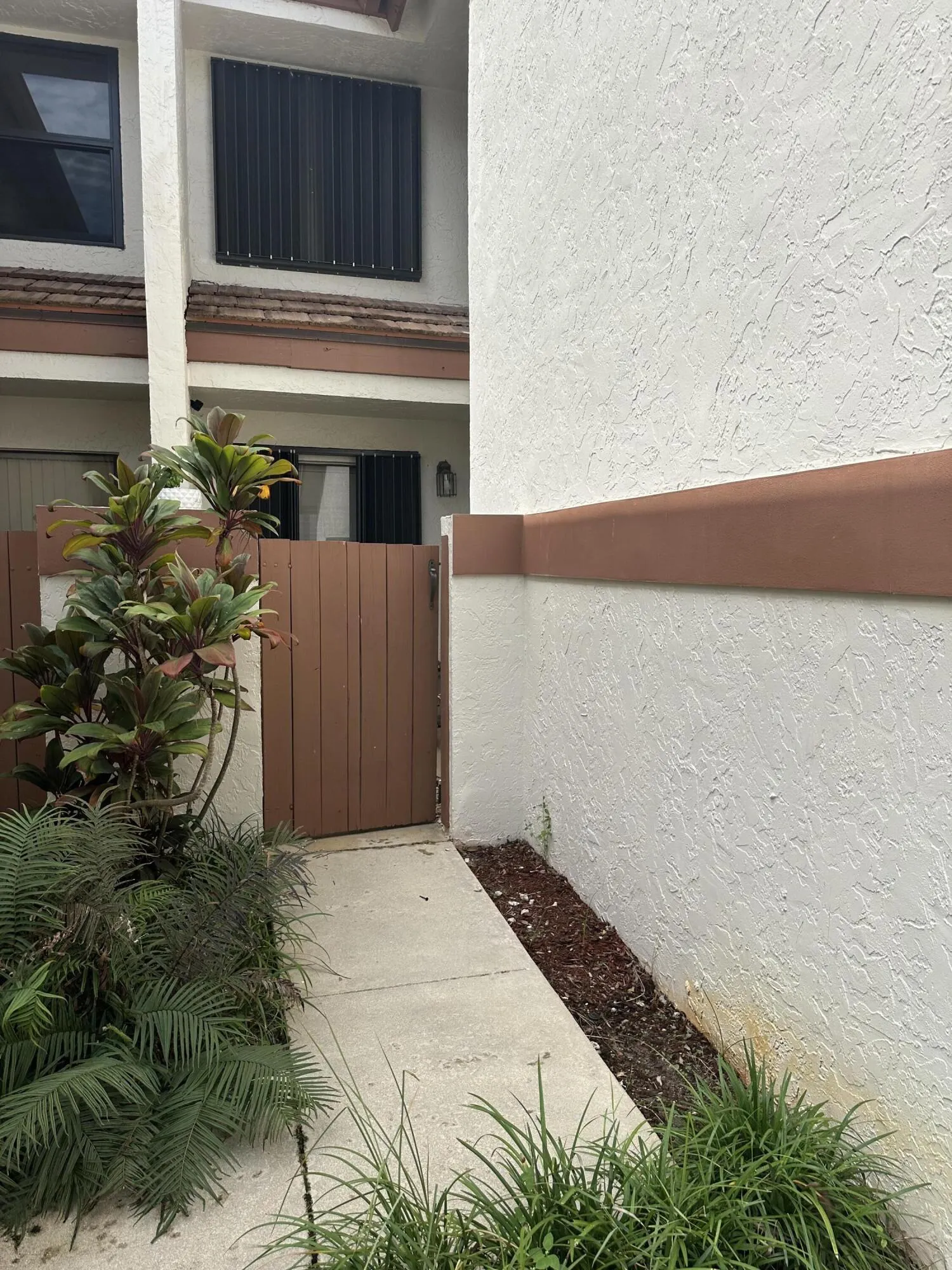 12725 Shoreline Drive, #6 C