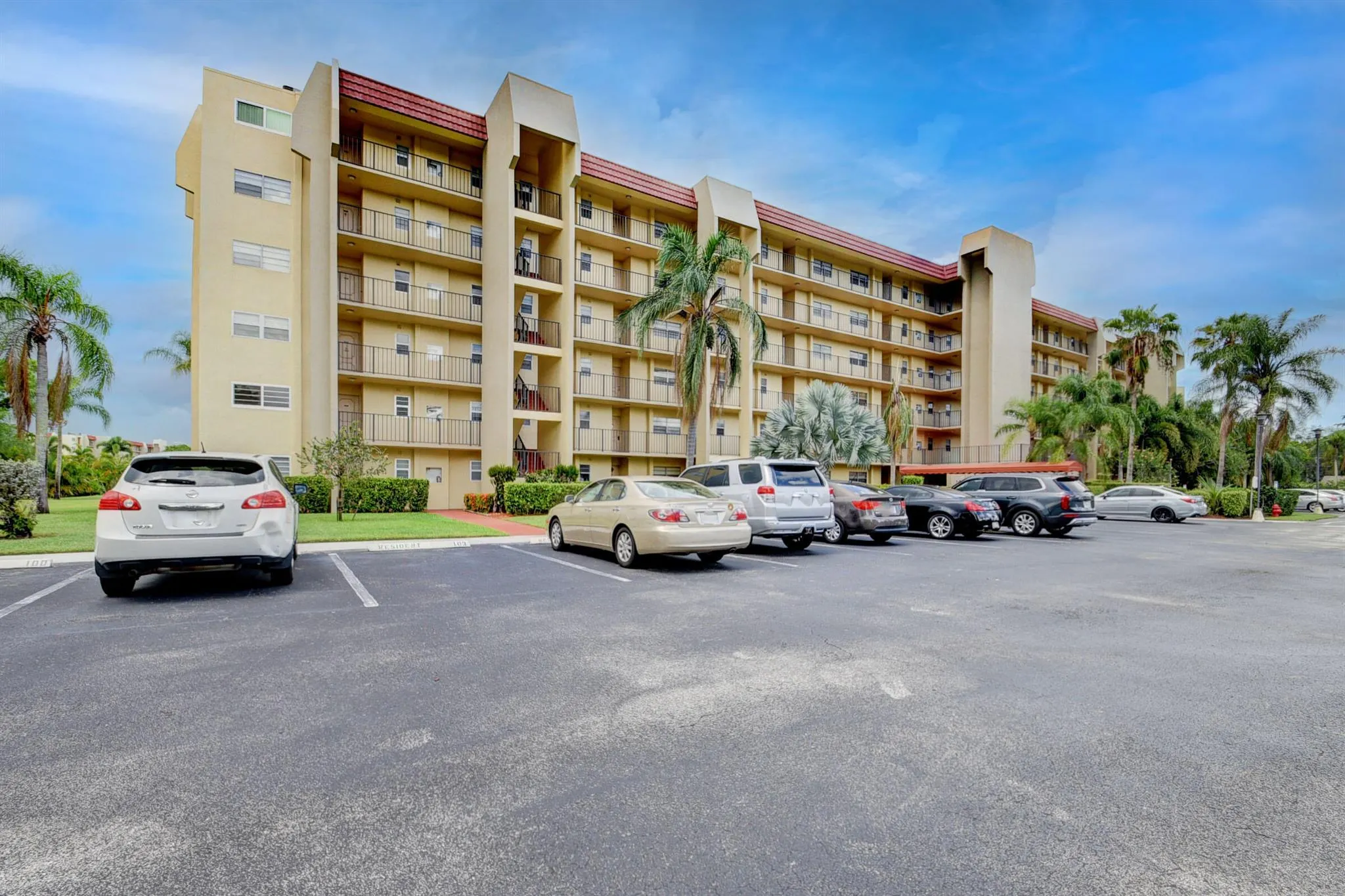 3836 Via Poinciana Drive, #601