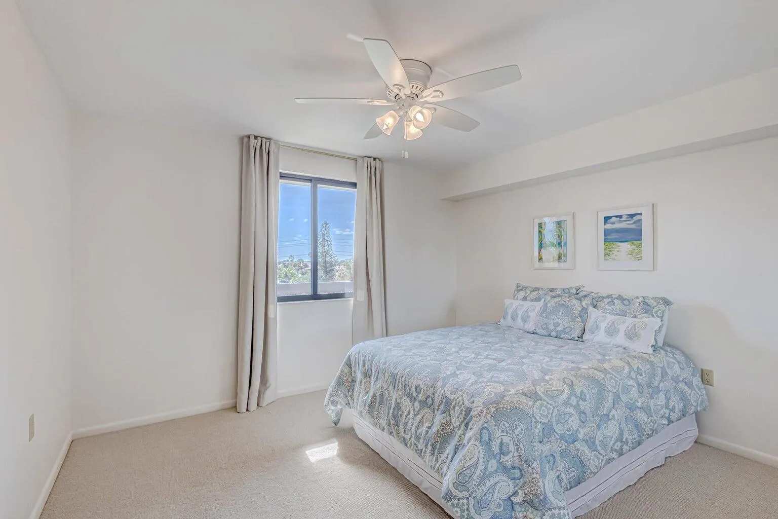 601 S Seas Drive, #401