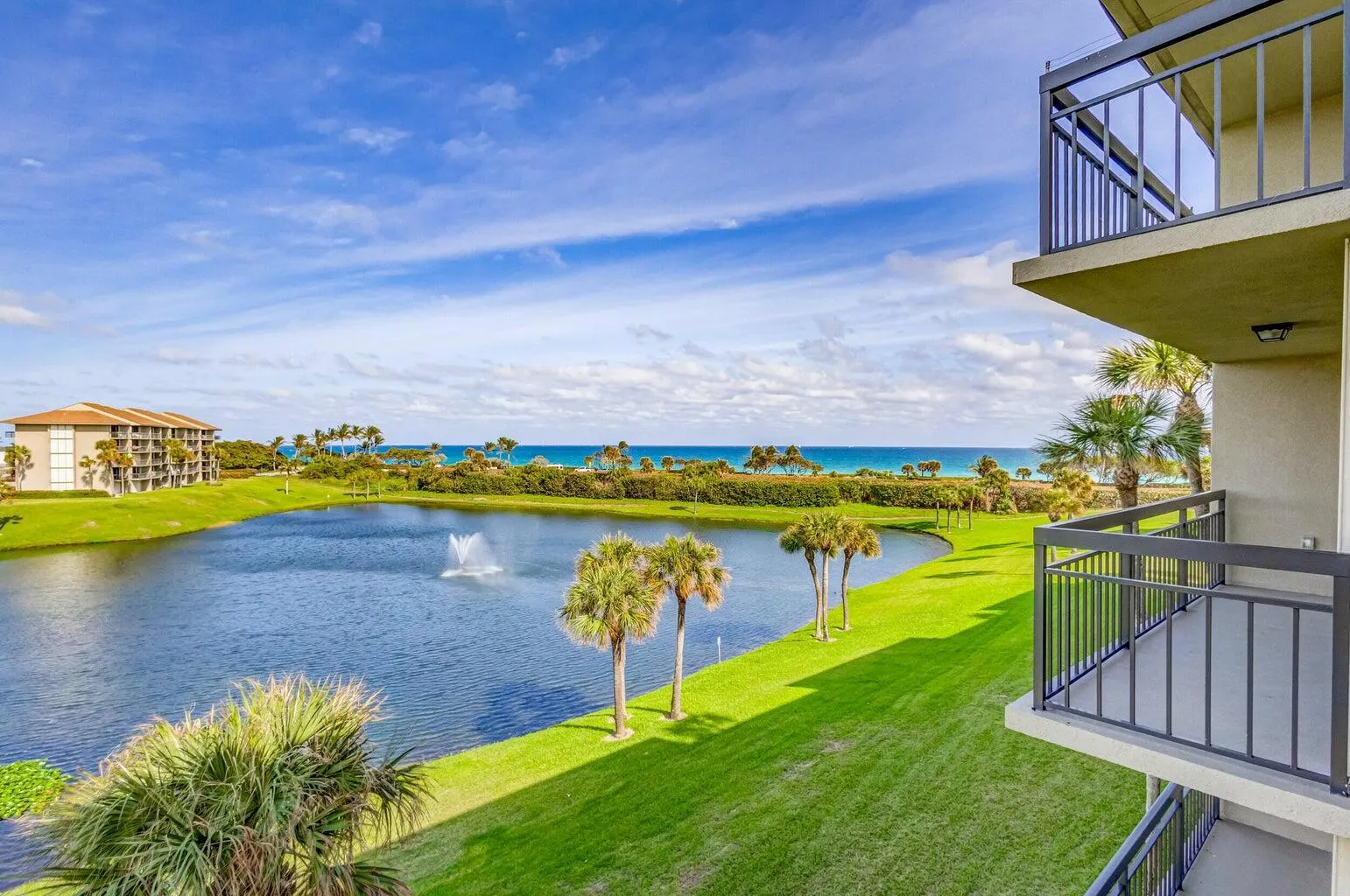 601 S Seas Drive, #401