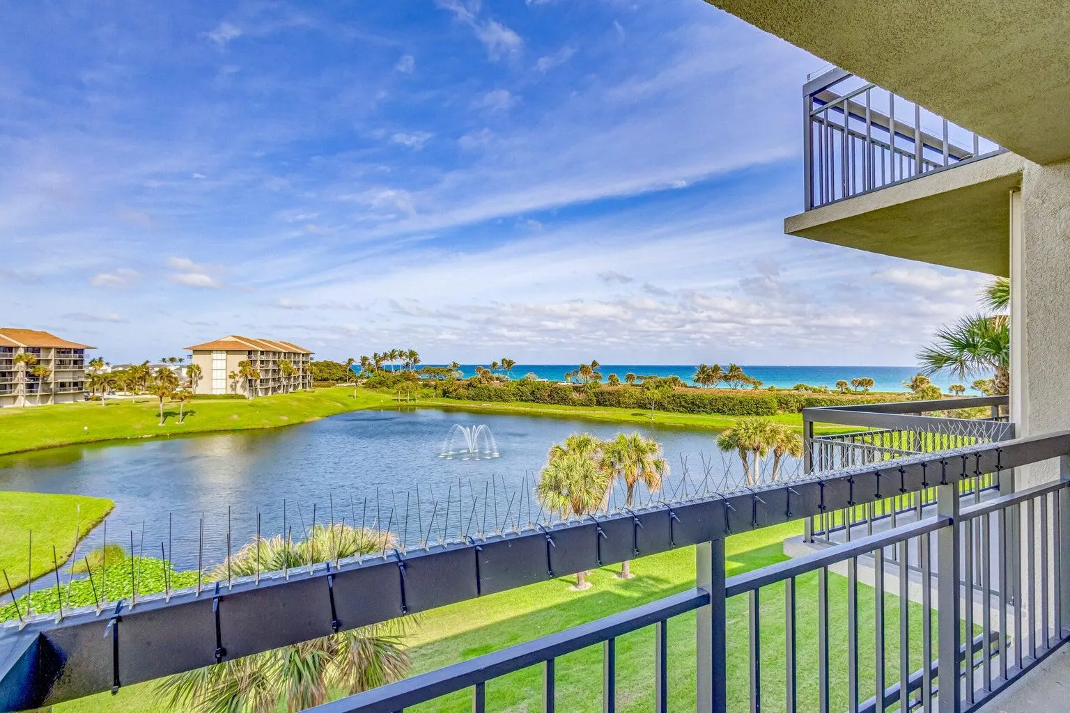 601 S Seas Drive, #401