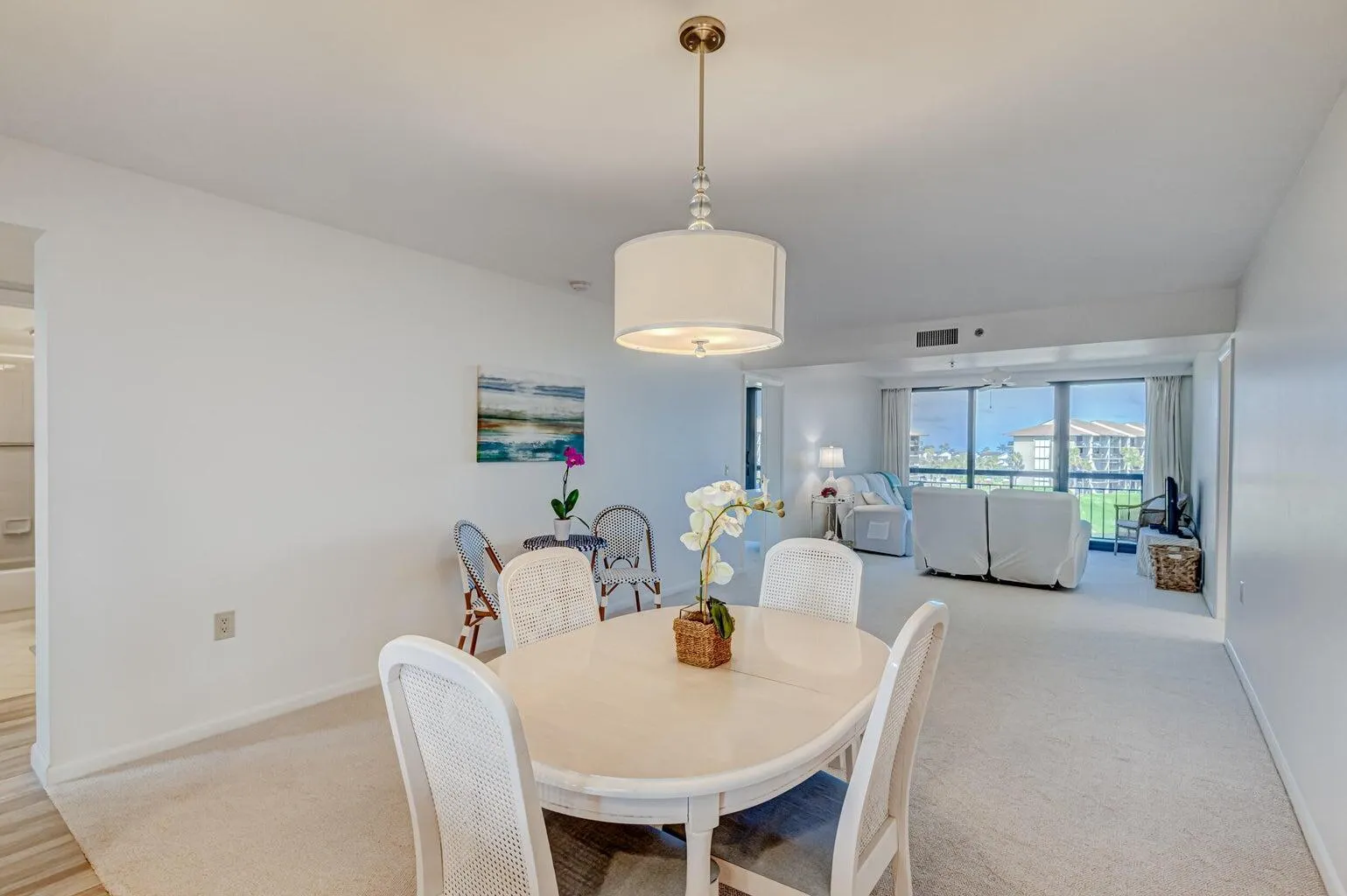 601 S Seas Drive, #401