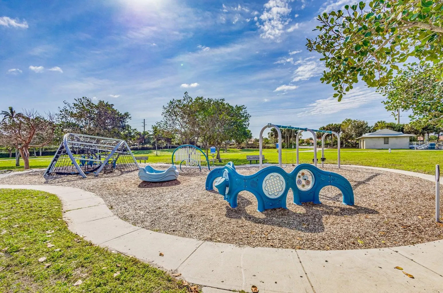601 S Seas Drive, #401