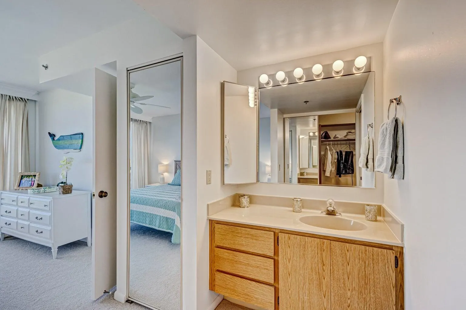 601 S Seas Drive, #401