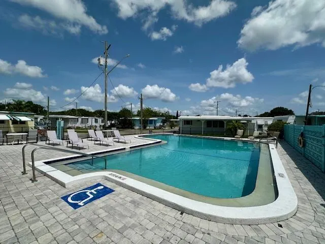 2023 Saint Lucie Boulevard, #305