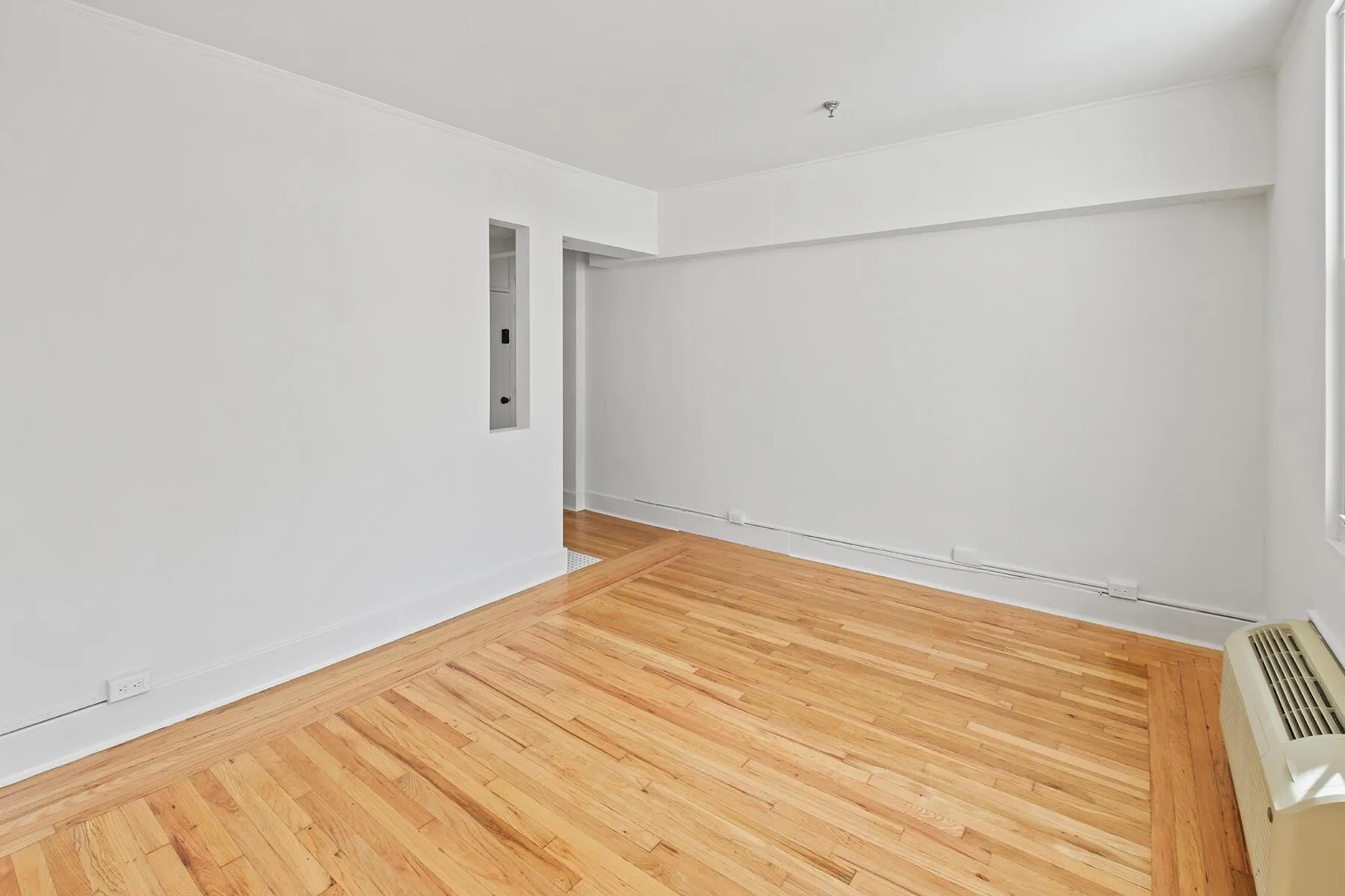 235 Sunrise Avenue, #3103
