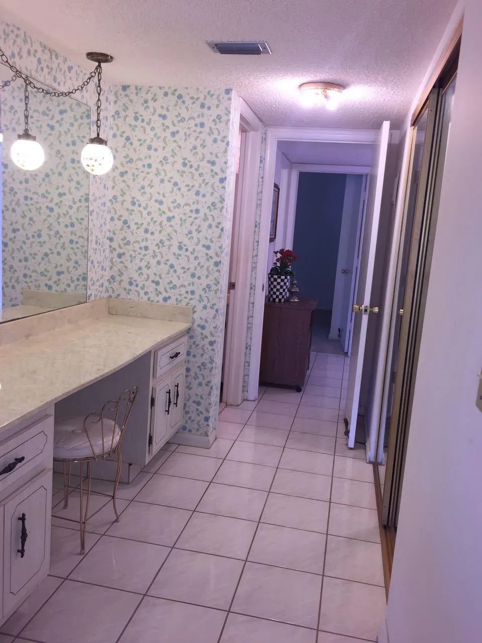 23099 Barwood Lane N, #402