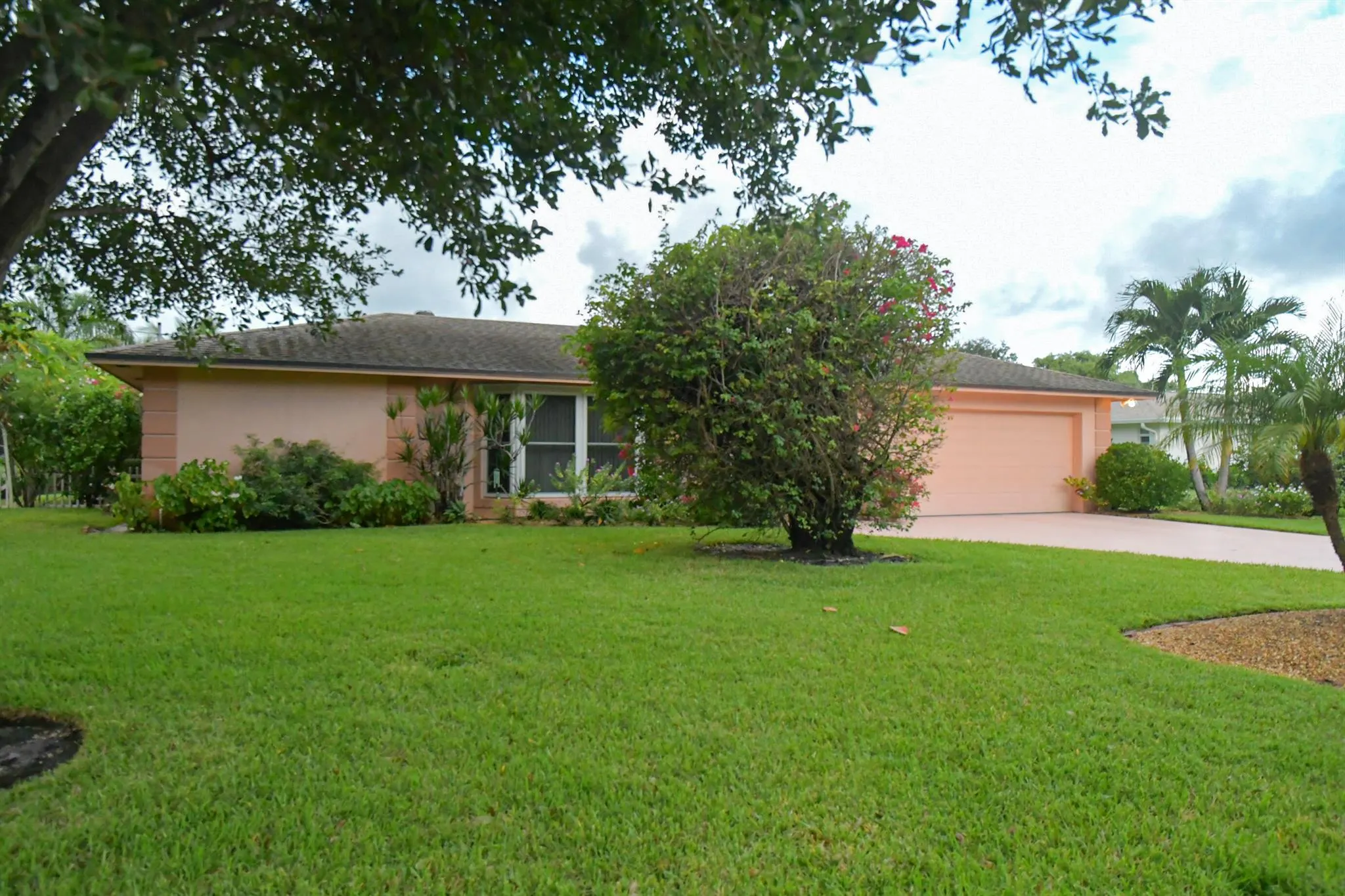 73 Fairview E