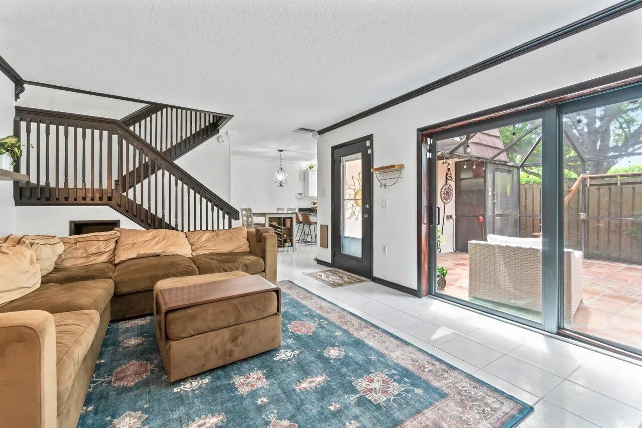 1715 17th Lane