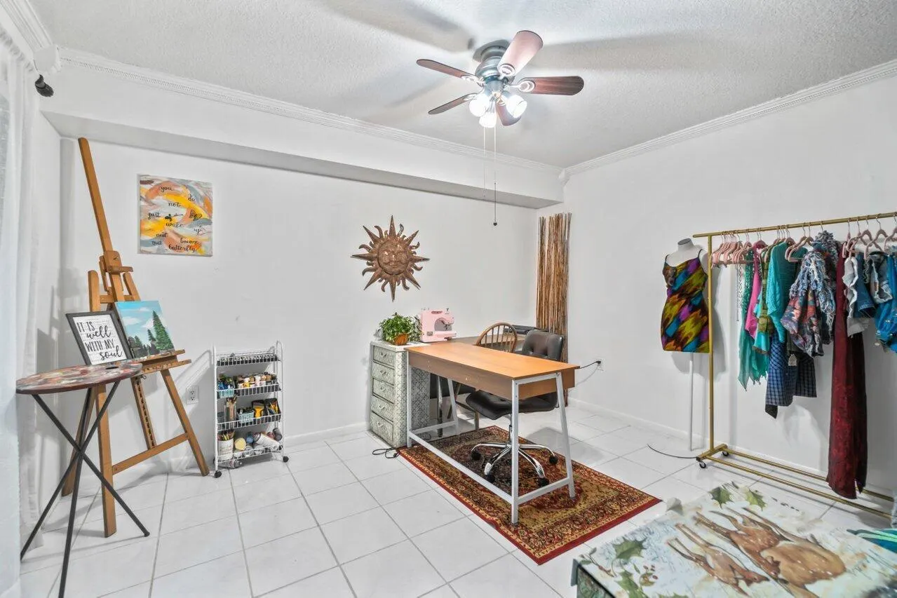 1715 17th Lane
