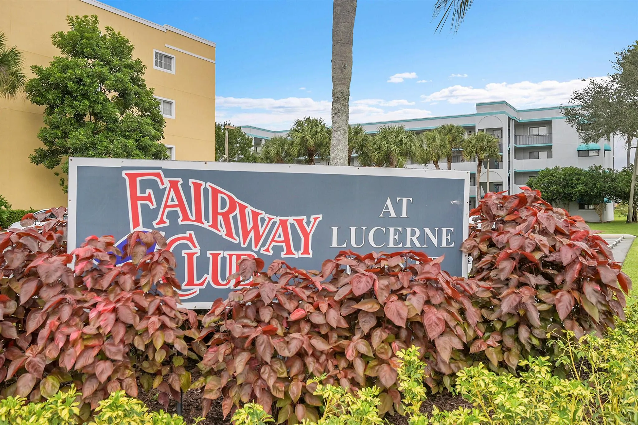4725 Lucerne Lakes Boulevard E, #411