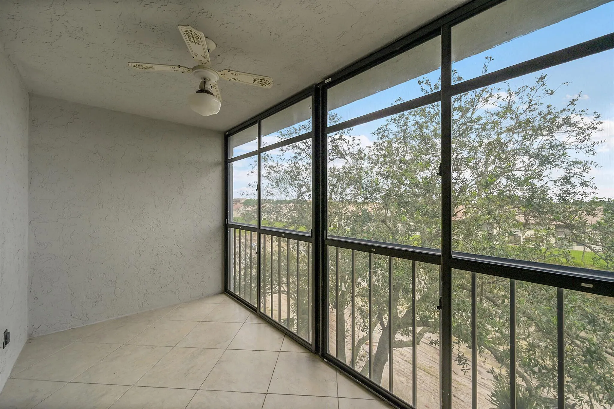4725 Lucerne Lakes Boulevard E, #411