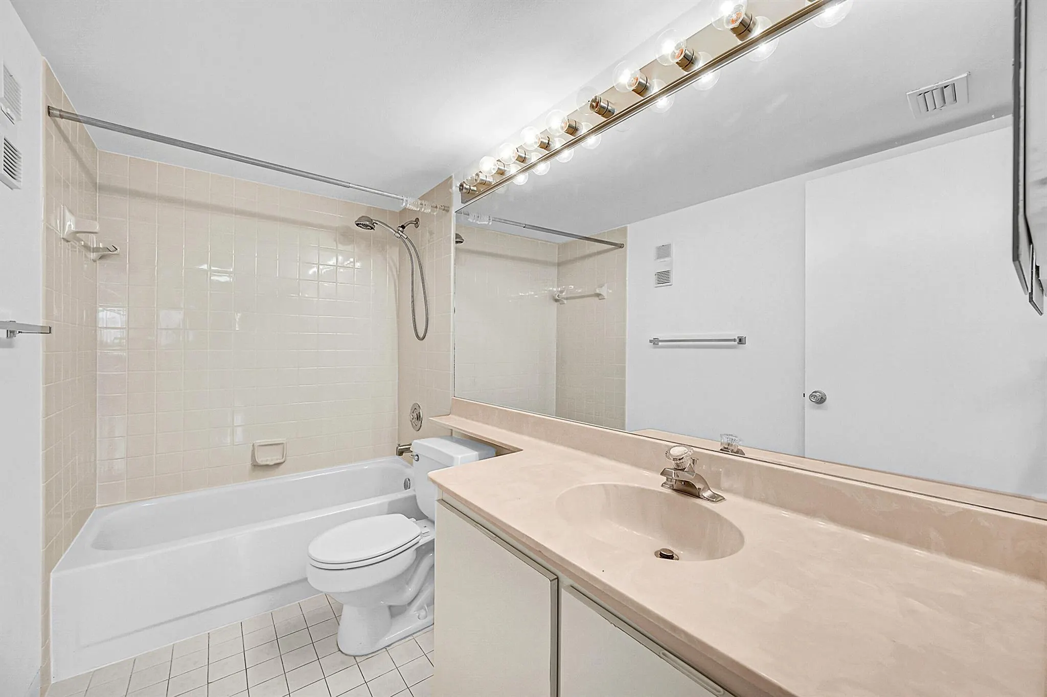 4725 Lucerne Lakes Boulevard E, #411