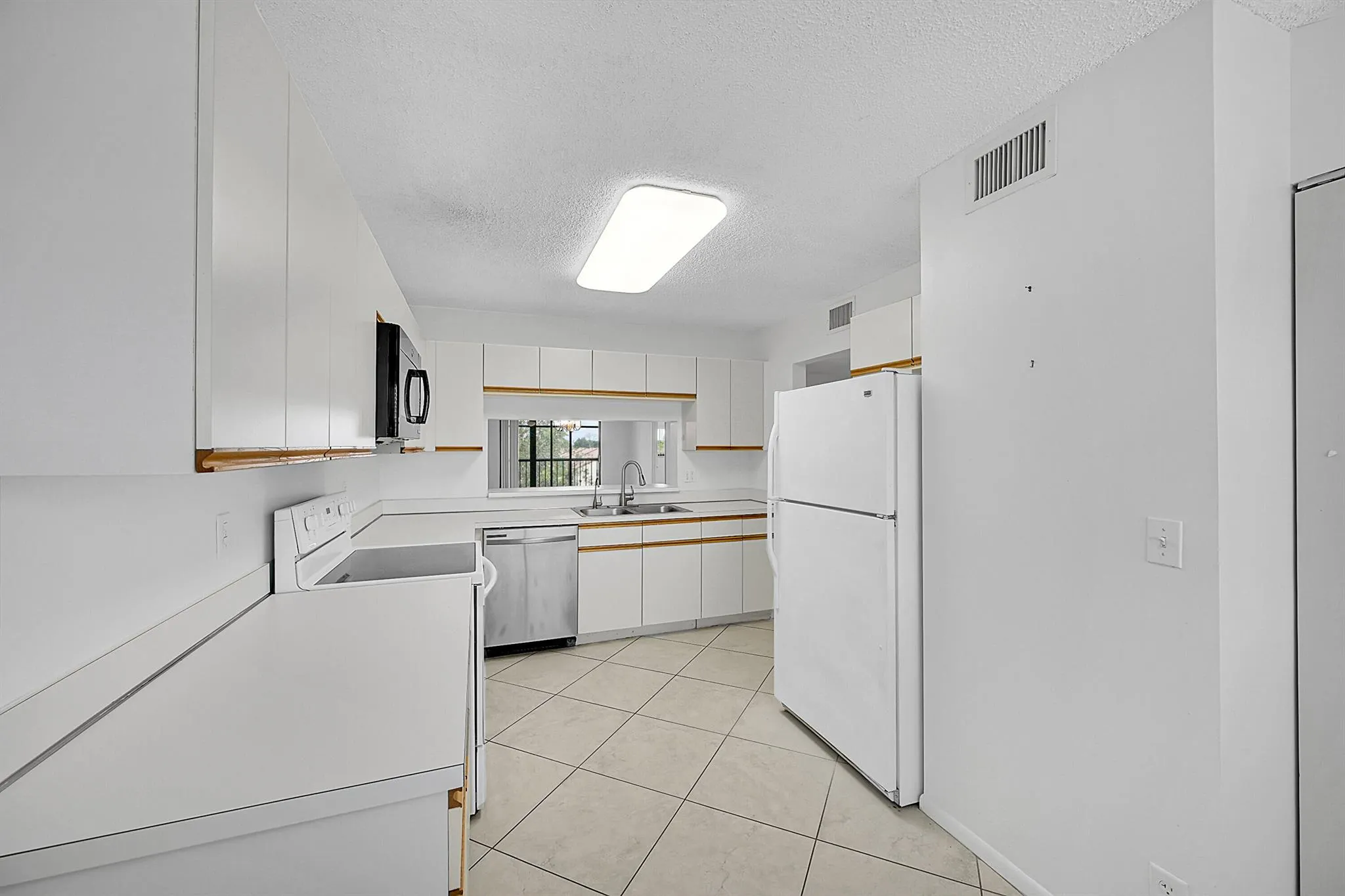 4725 Lucerne Lakes Boulevard E, #411