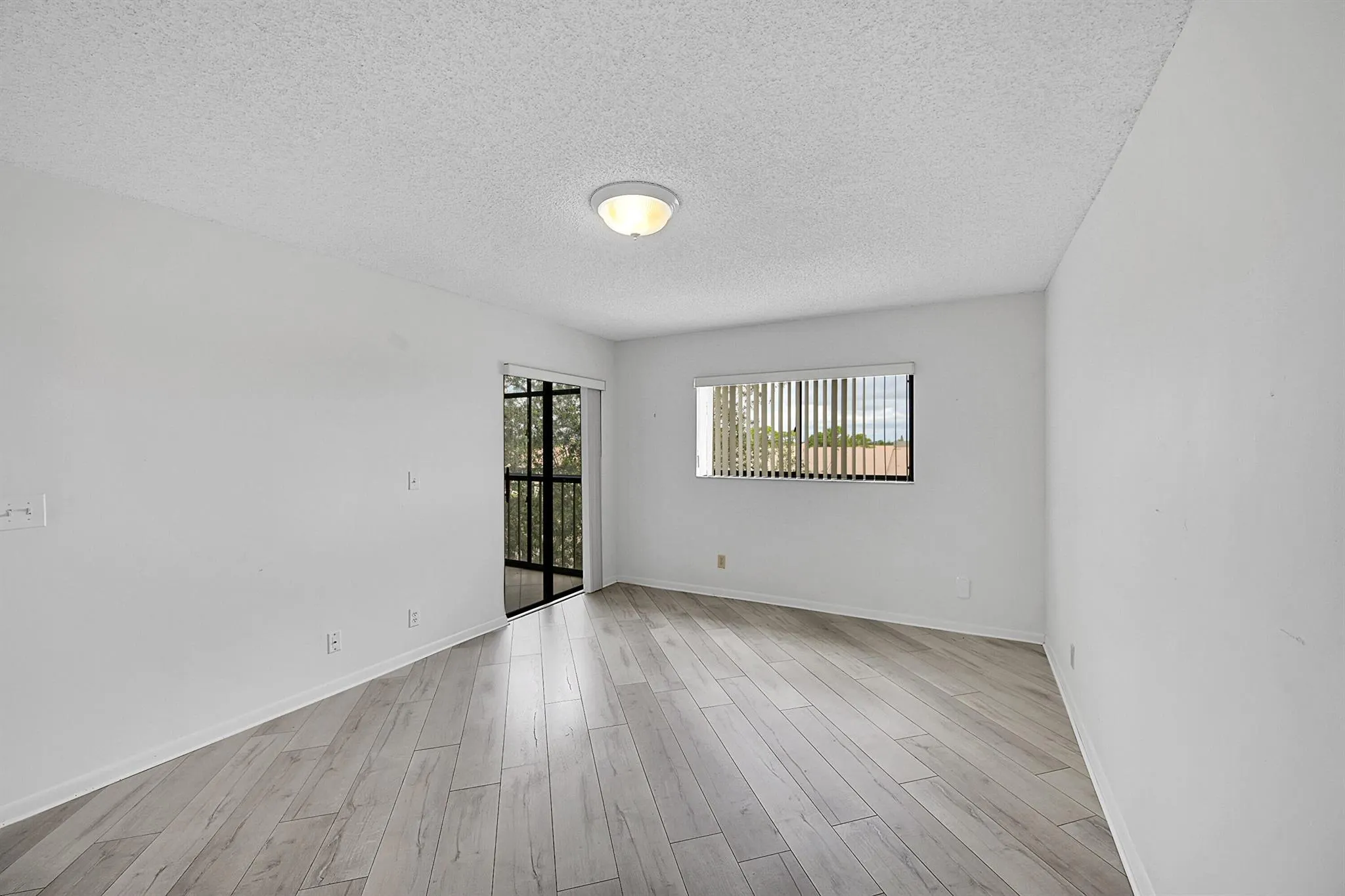 4725 Lucerne Lakes Boulevard E, #411