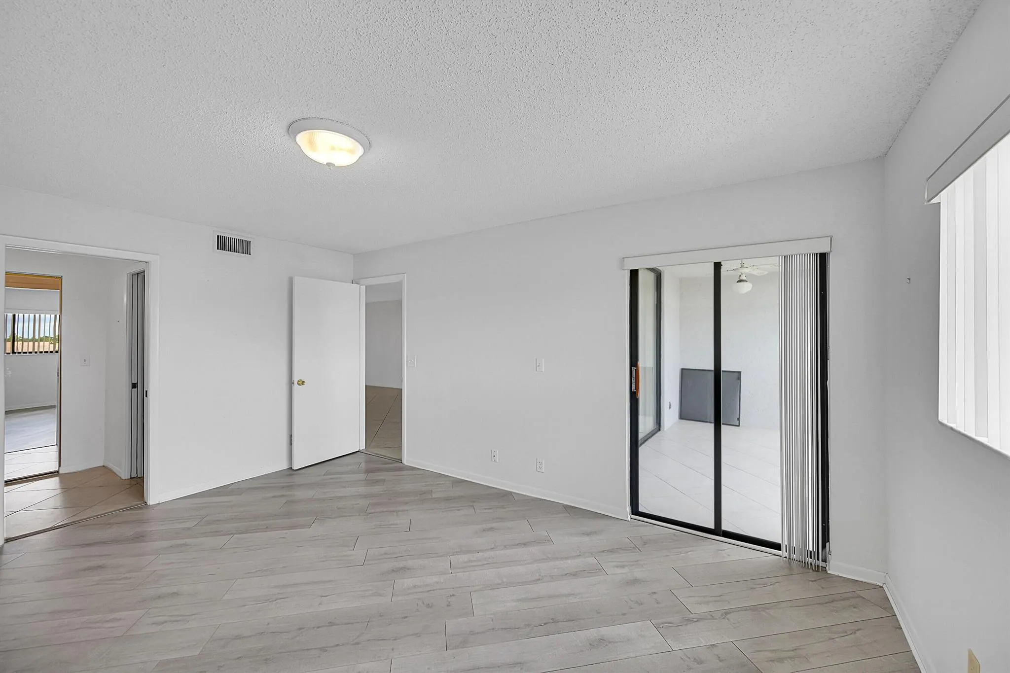 4725 Lucerne Lakes Boulevard E, #411
