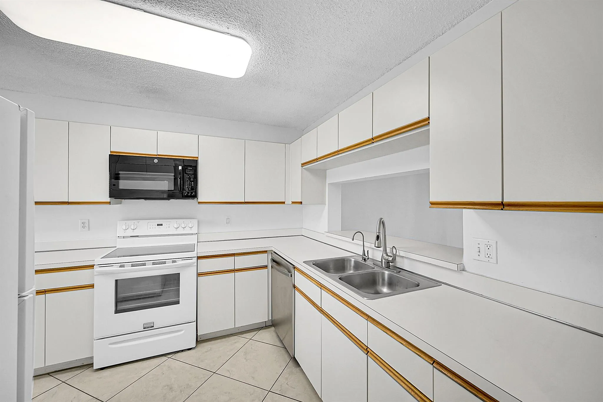 4725 Lucerne Lakes Boulevard E, #411