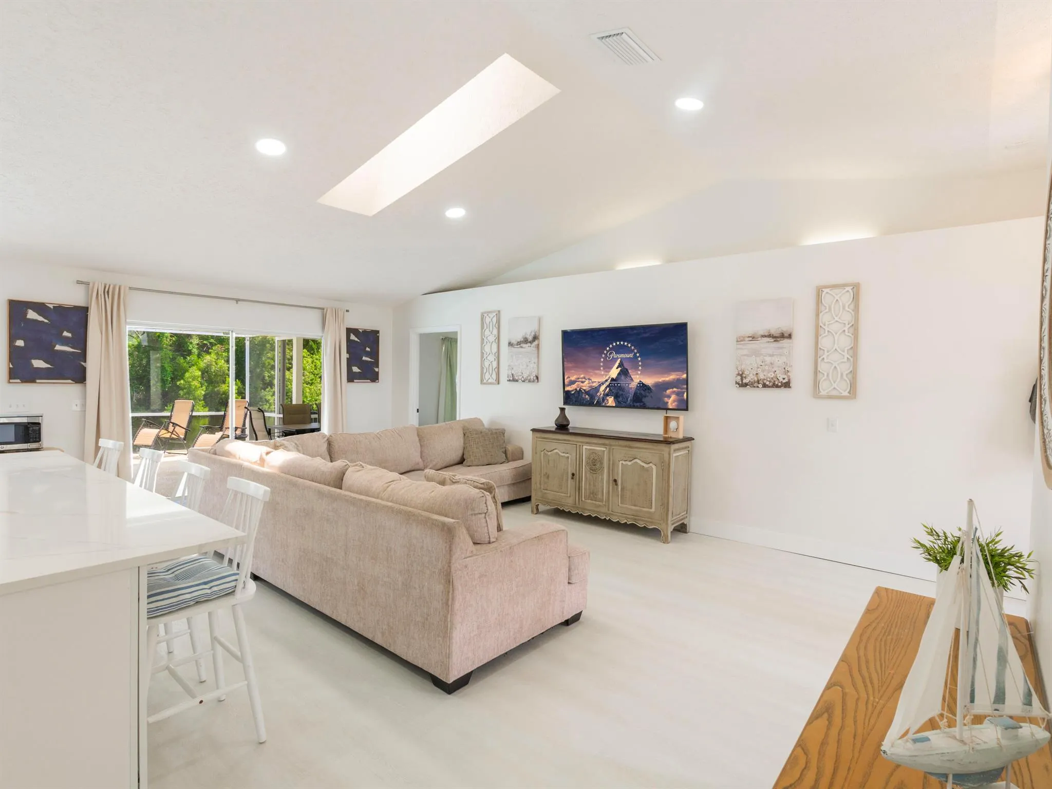 1123 SW Oak Hollow Court