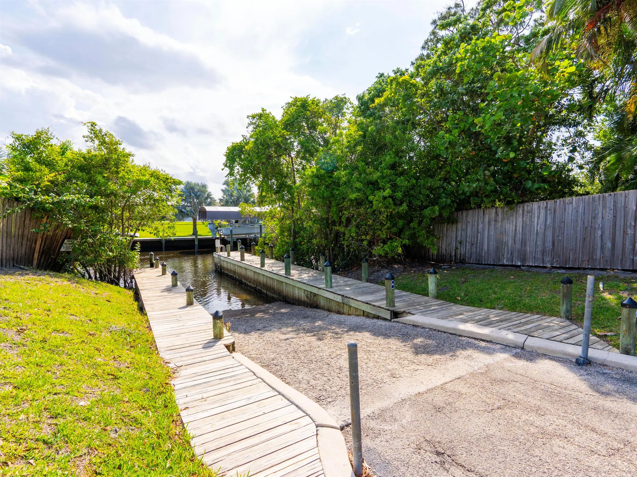 1123 SW Oak Hollow Court