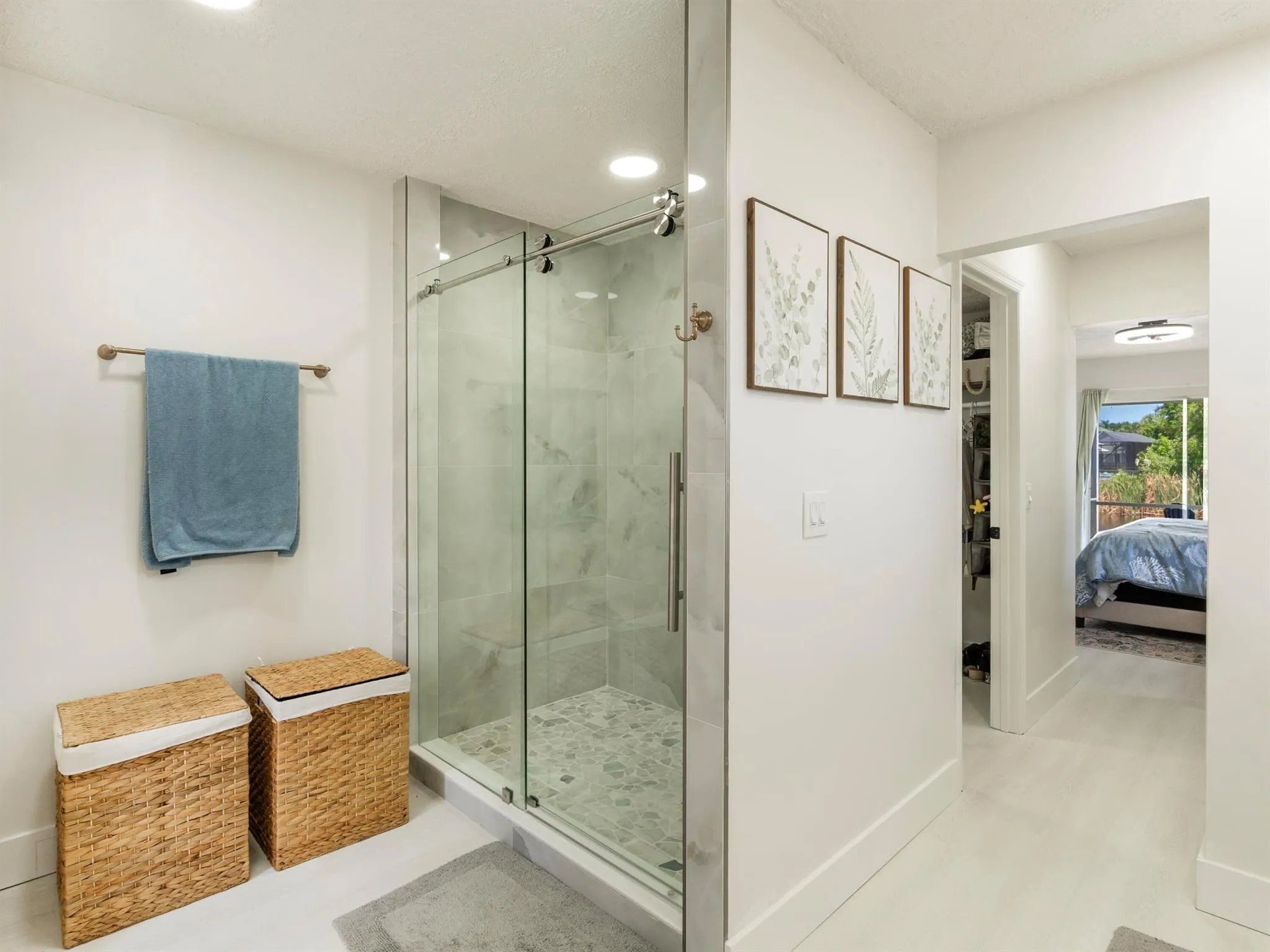 1123 SW Oak Hollow Court