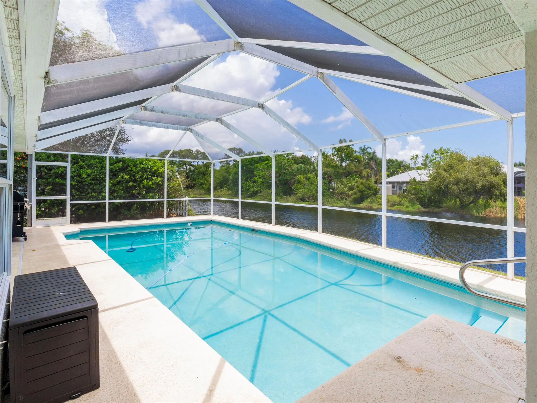 1123 SW Oak Hollow Court