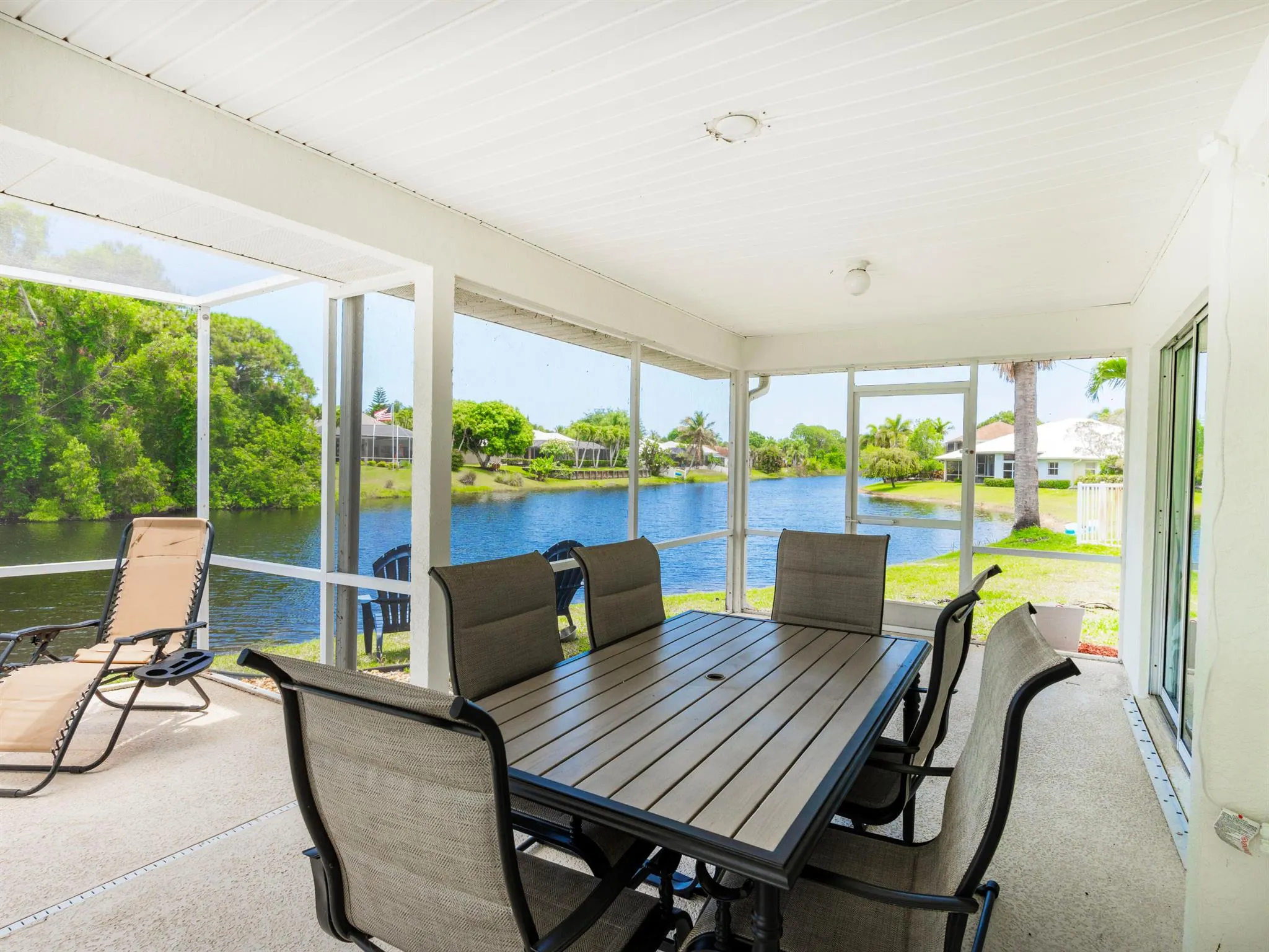 1123 SW Oak Hollow Court