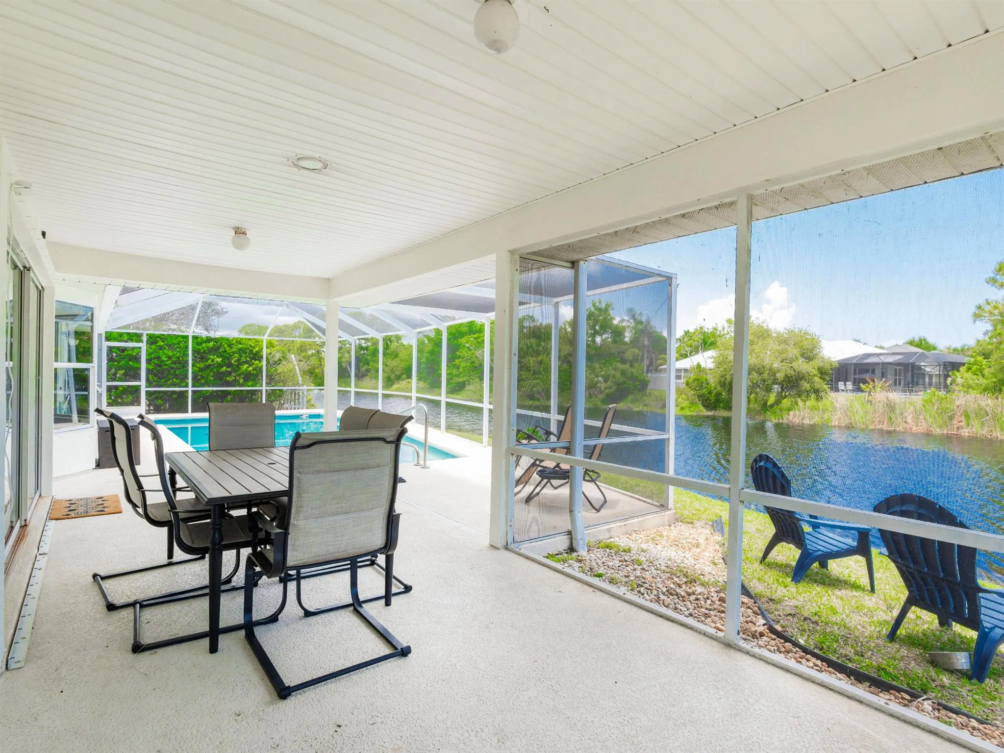 1123 SW Oak Hollow Court