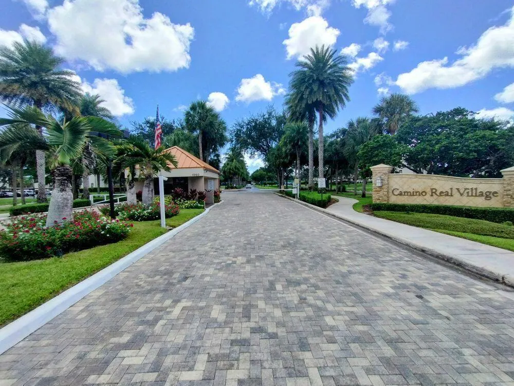 5900 Camino Del Sol, #203