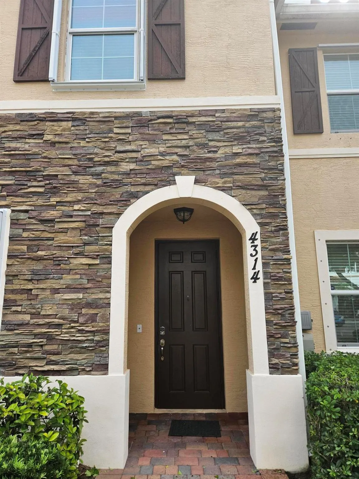 4314 Maybelle Lane