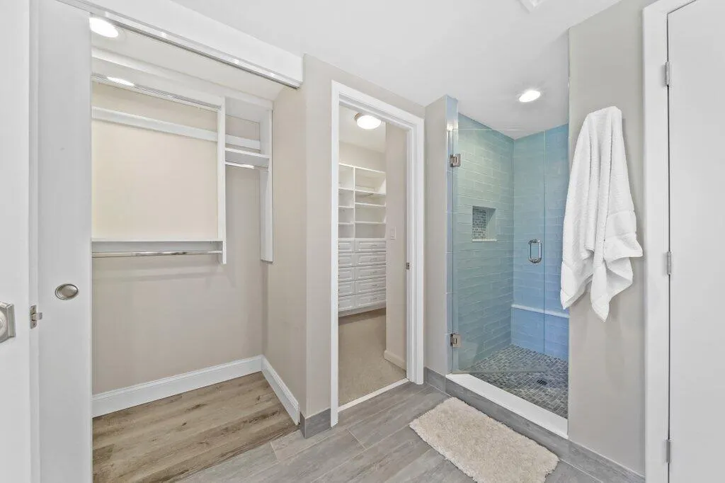 579 NE Plantation Road, #N207