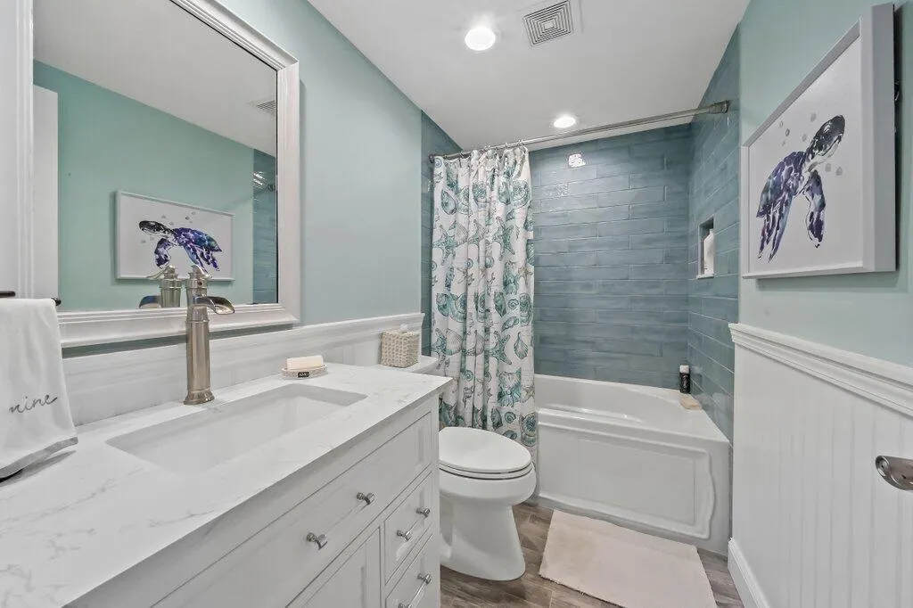 579 NE Plantation Road, #N207