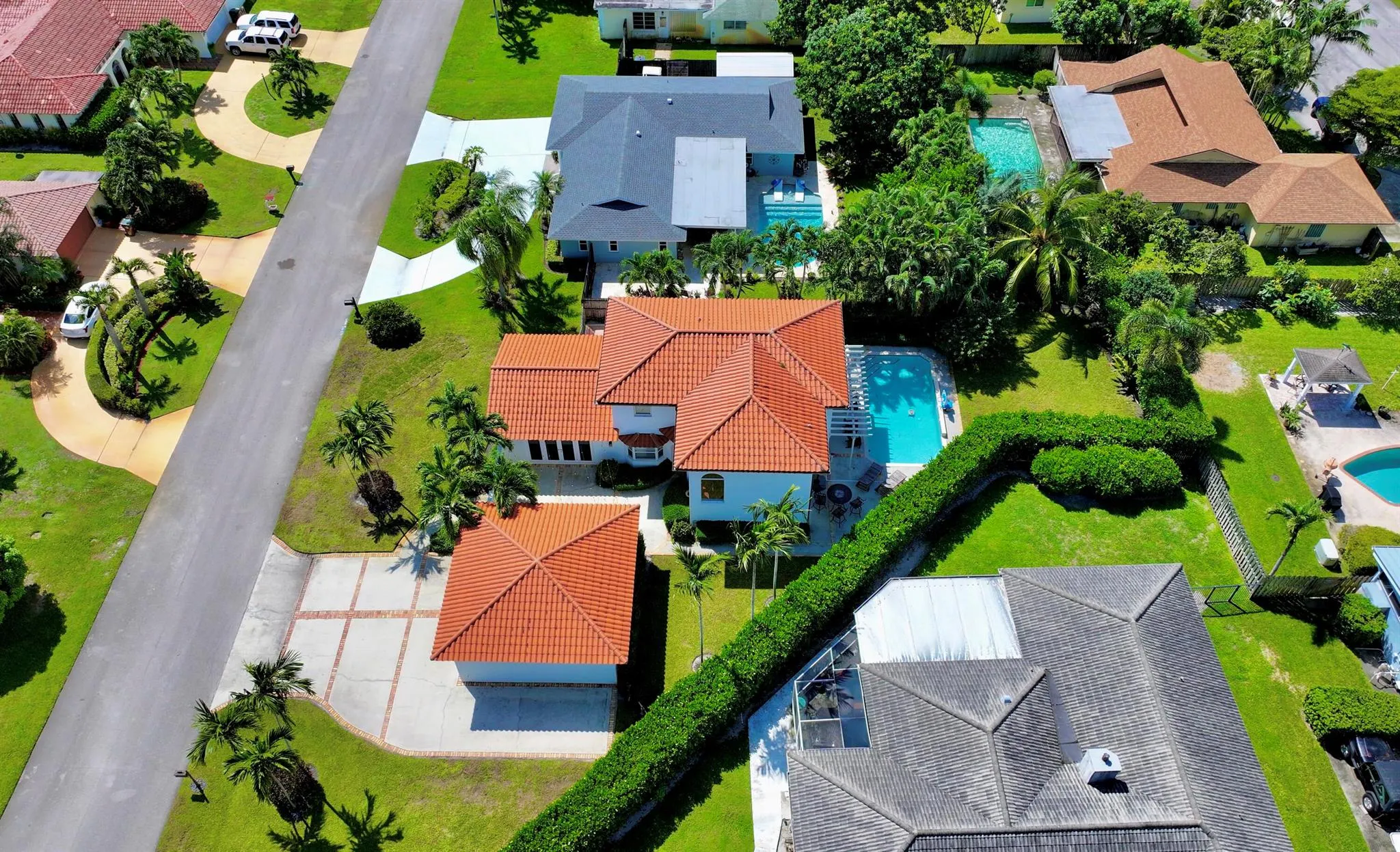 6401 Travis Road