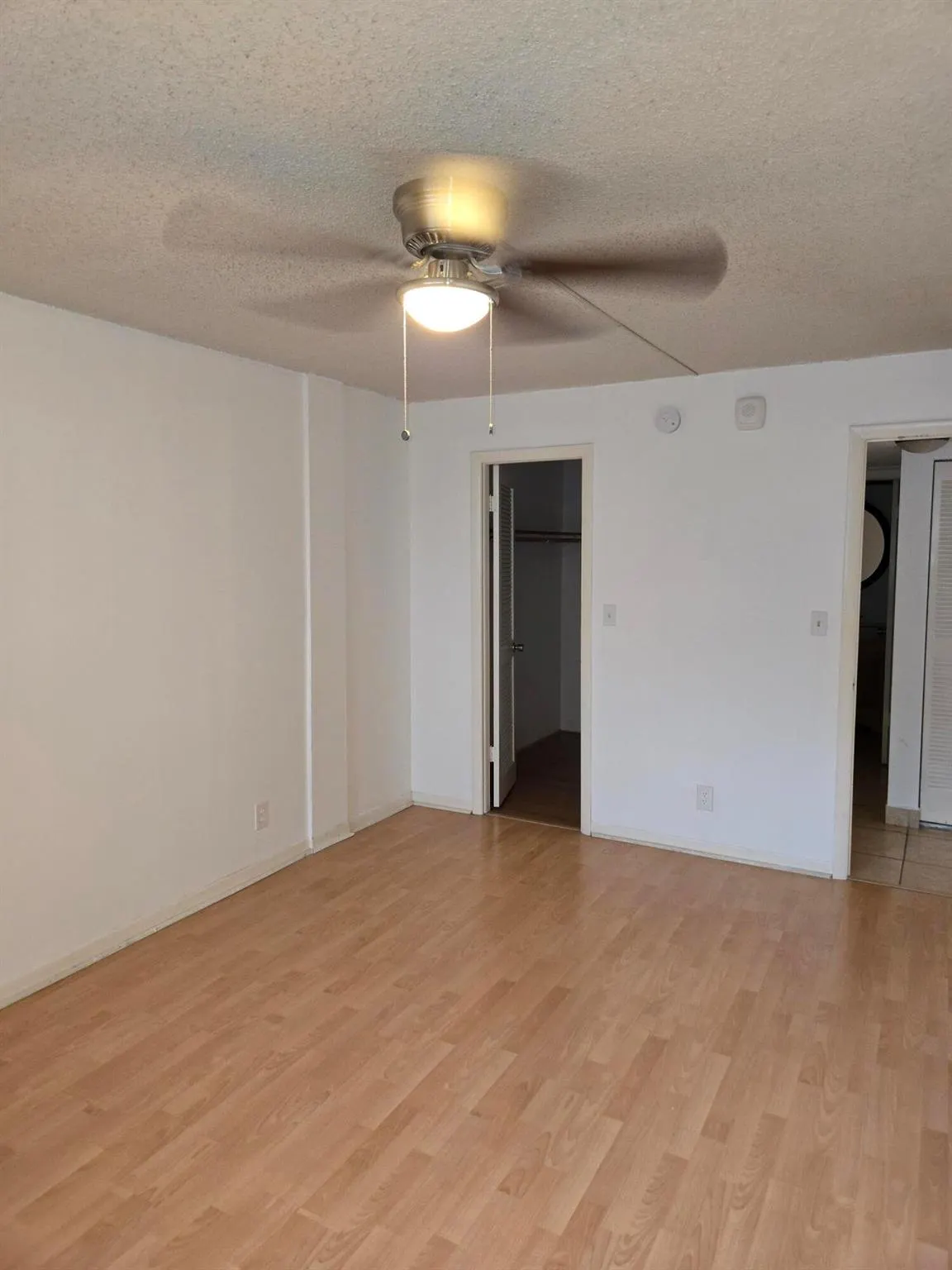 500 Executive Center Drive, #2k