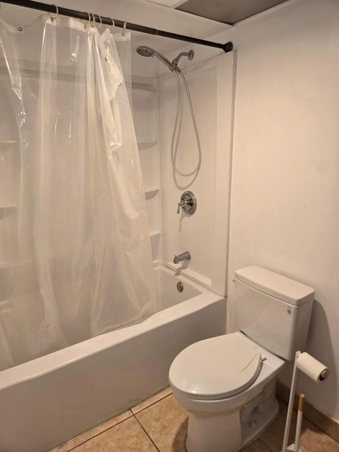 500 Executive Center Drive, #2k