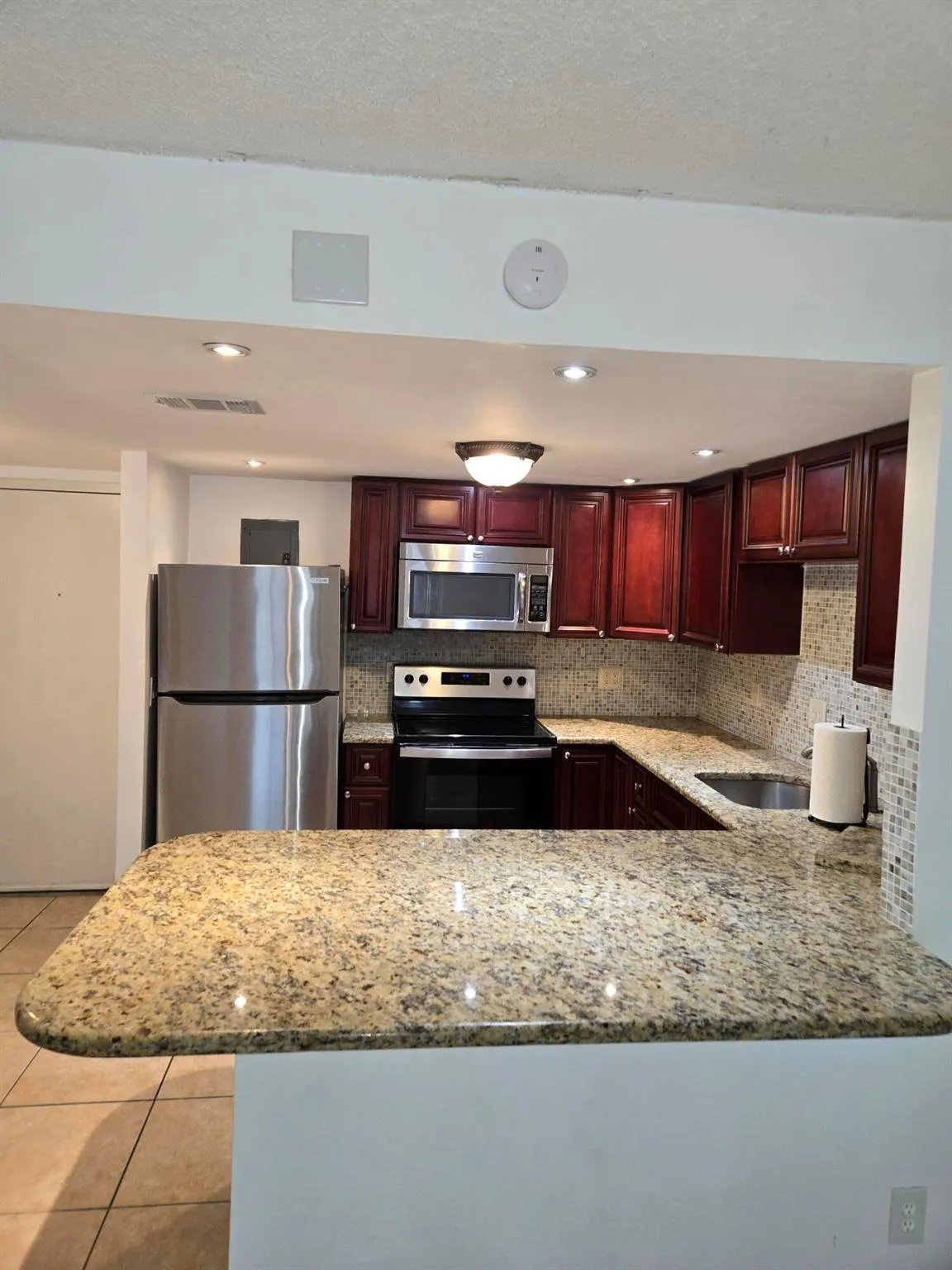 500 Executive Center Drive, #2k