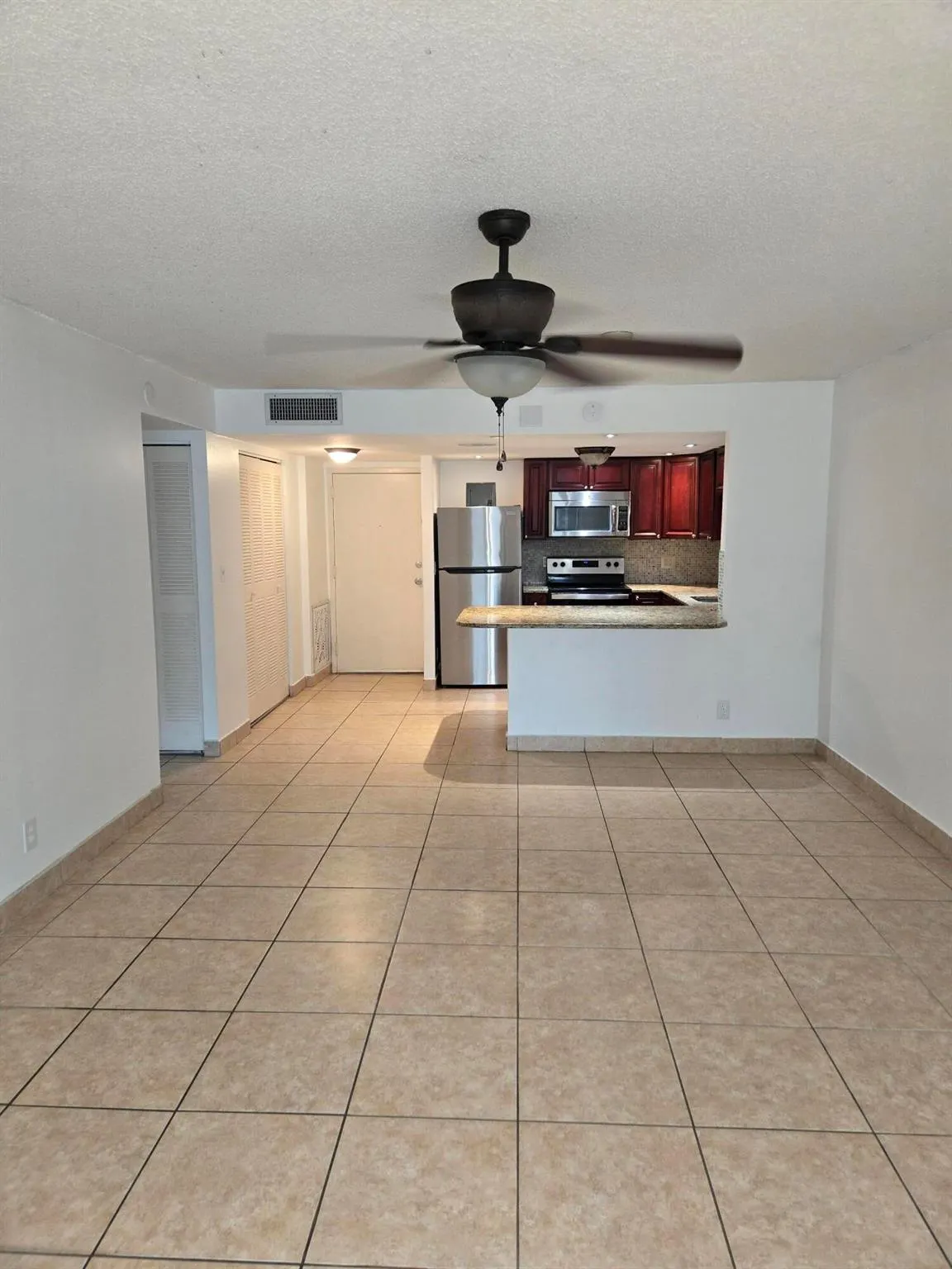 500 Executive Center Drive, #2k