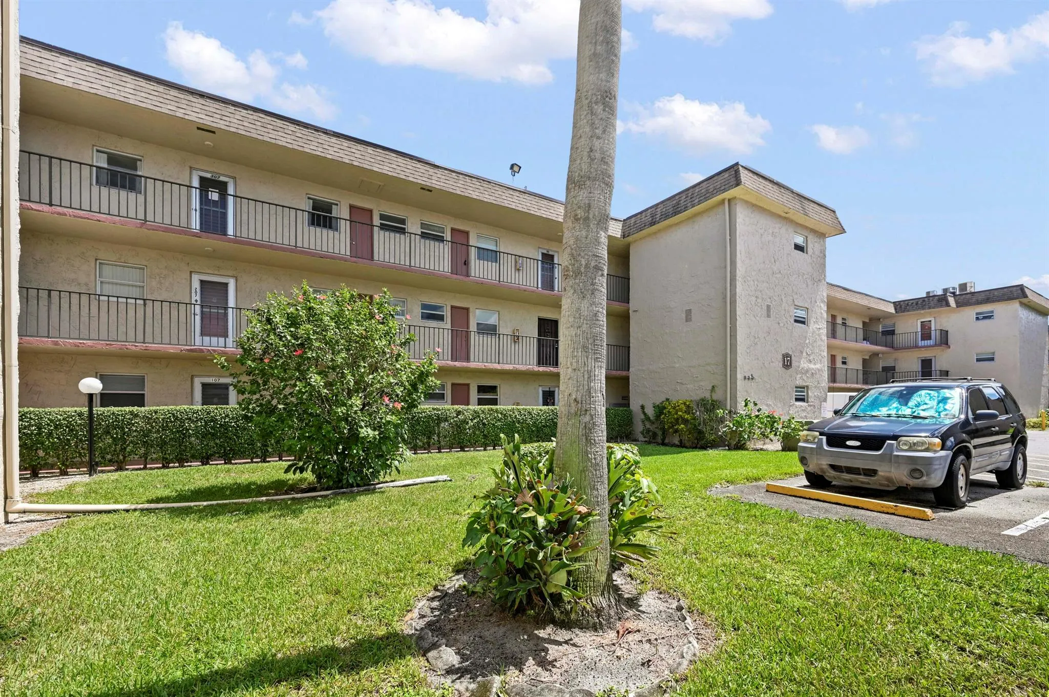 715 Lori Drive, #307