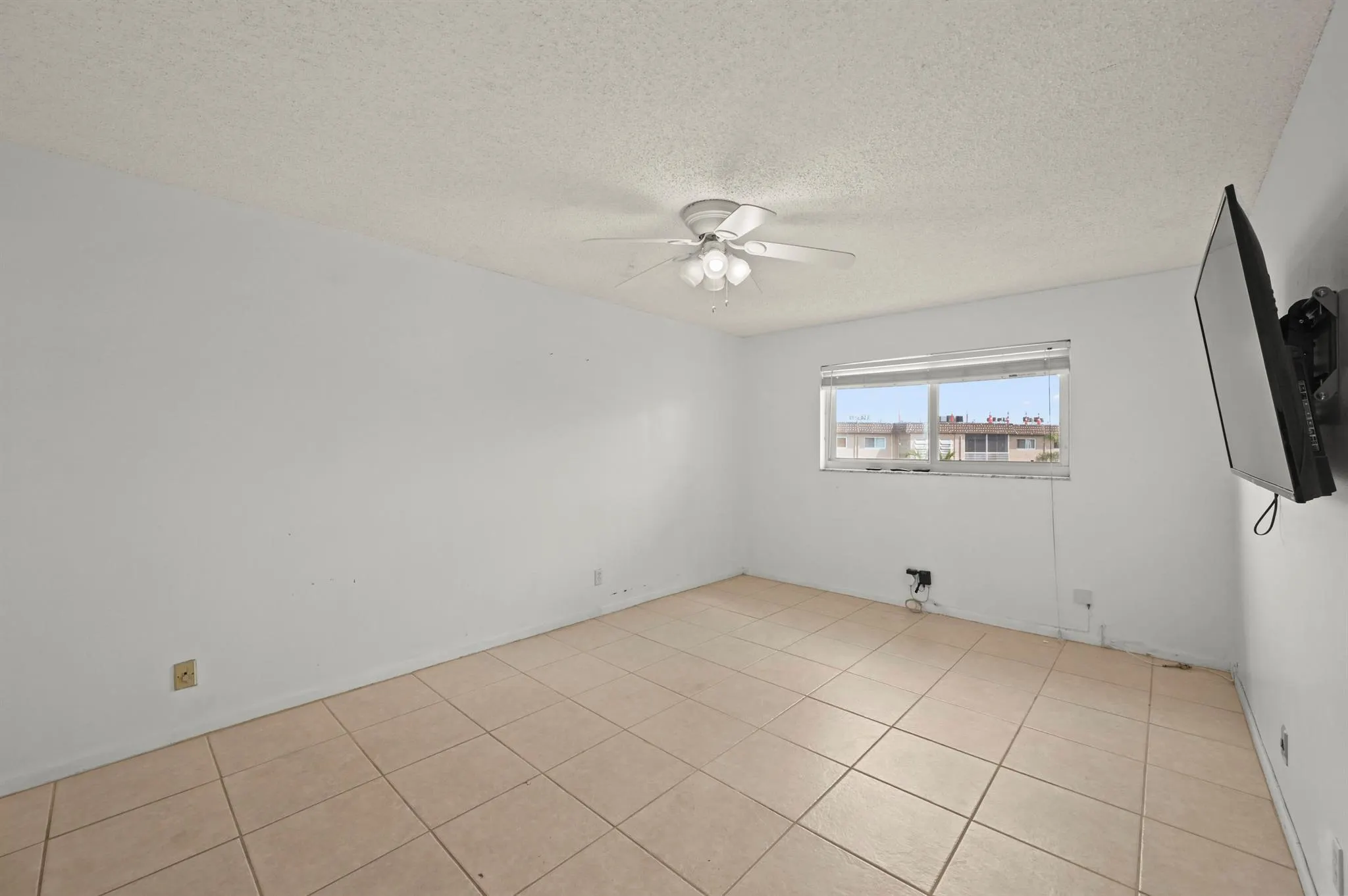 715 Lori Drive, #307