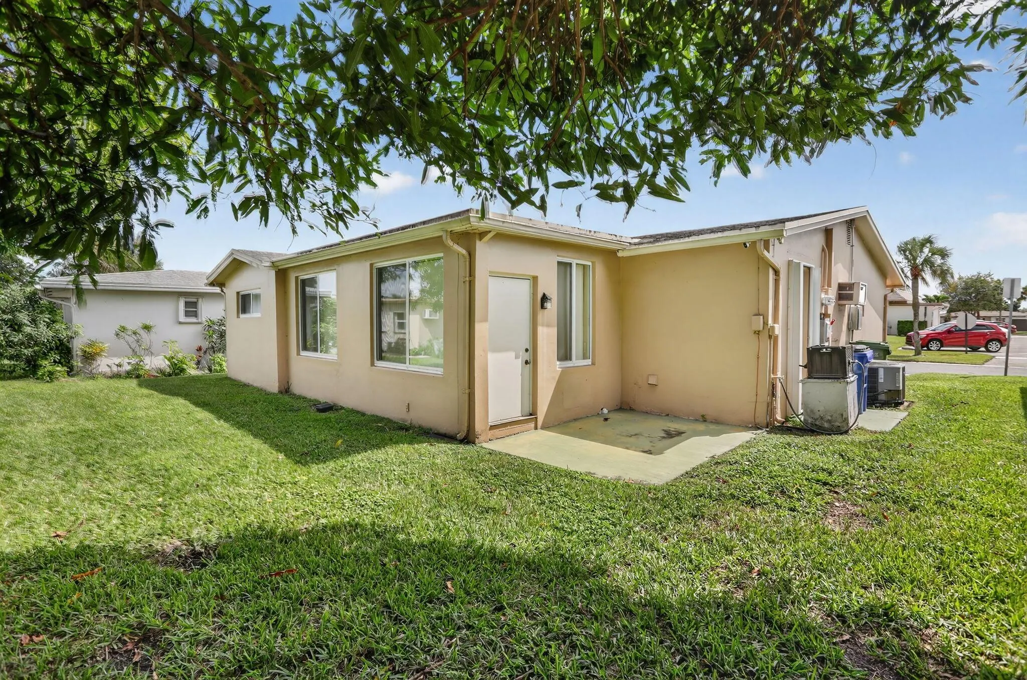 6945 NW 14th Street