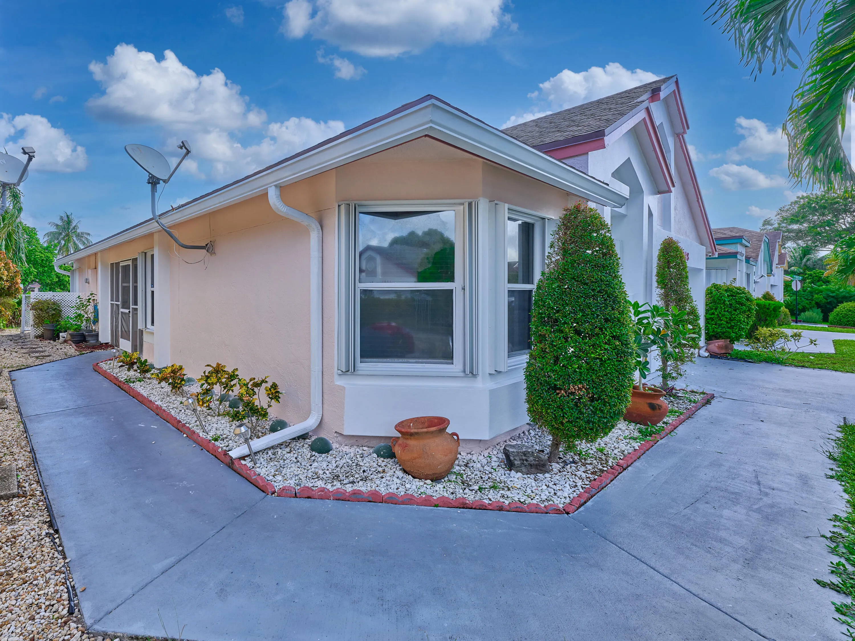 1348 W Glen Oak Road