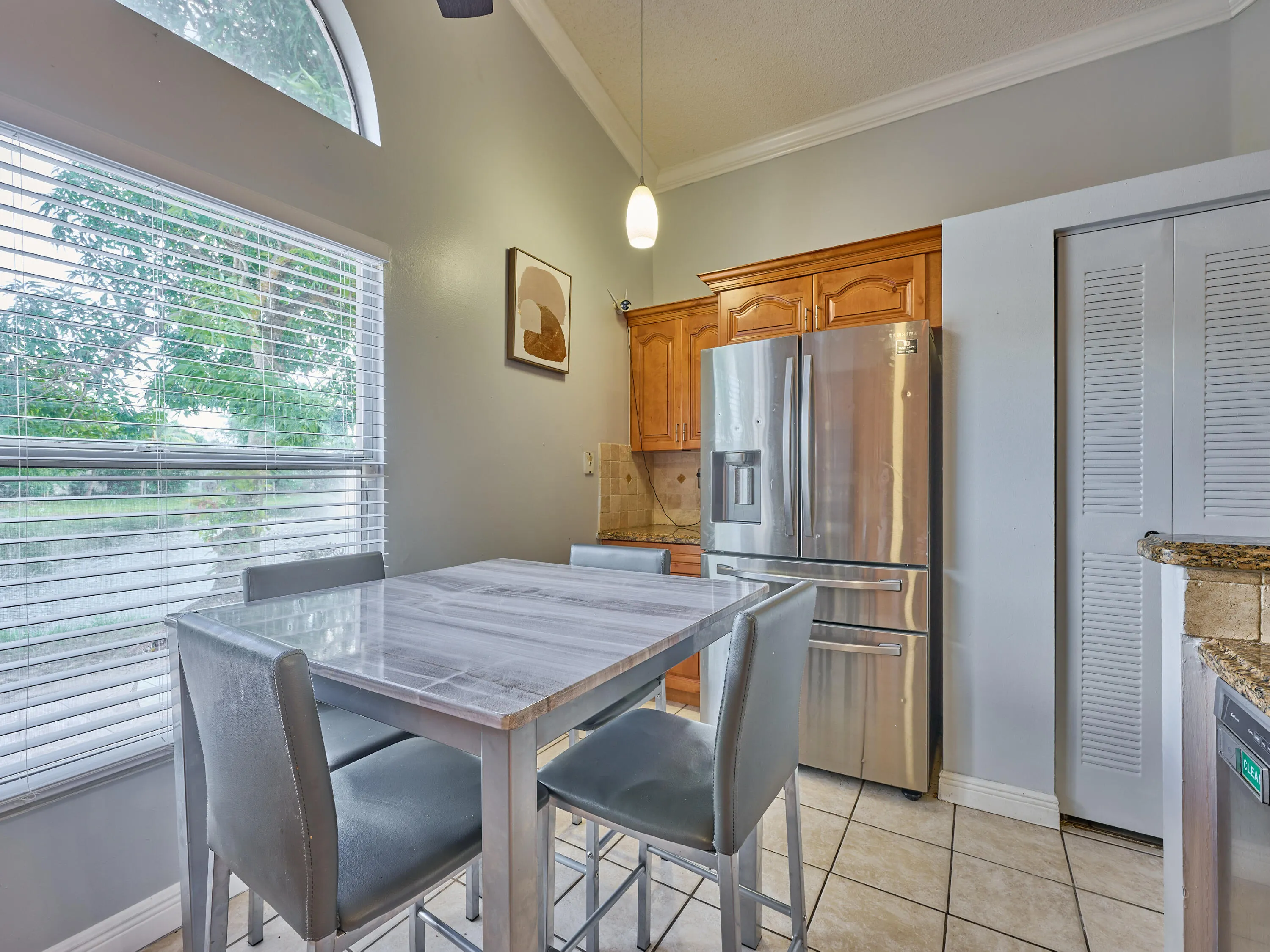 1348 W Glen Oak Road