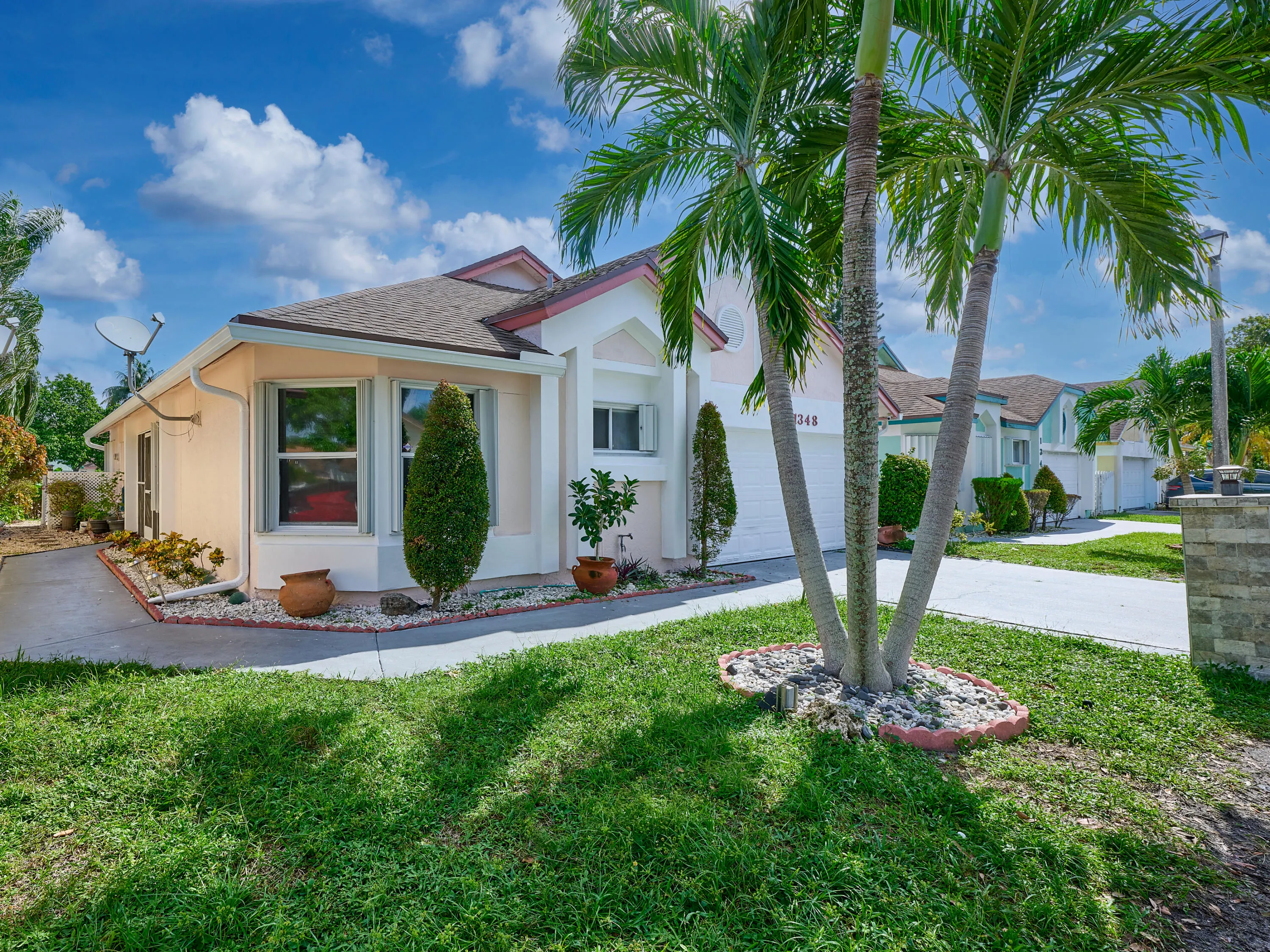 1348 W Glen Oak Road