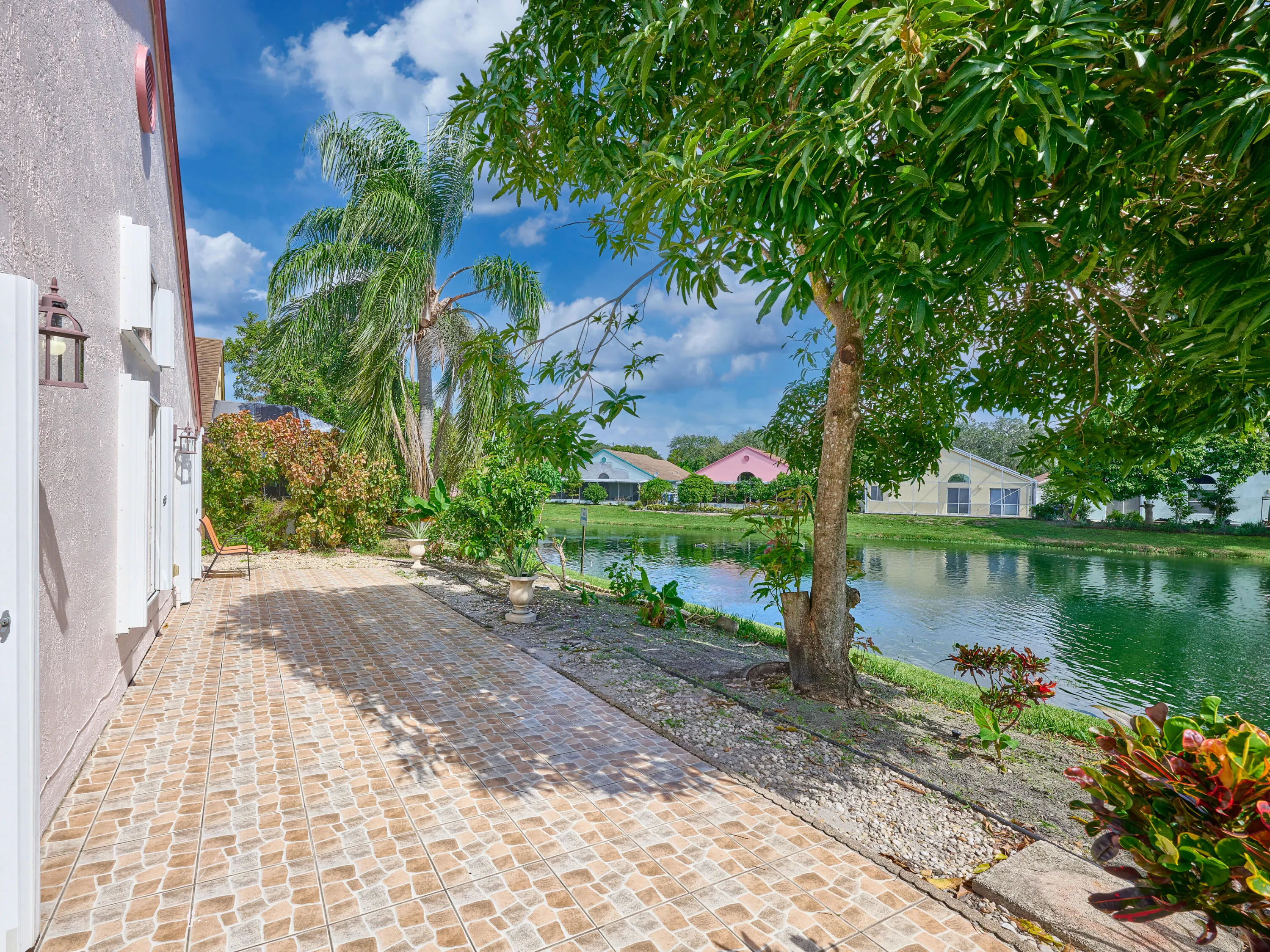 1348 W Glen Oak Road