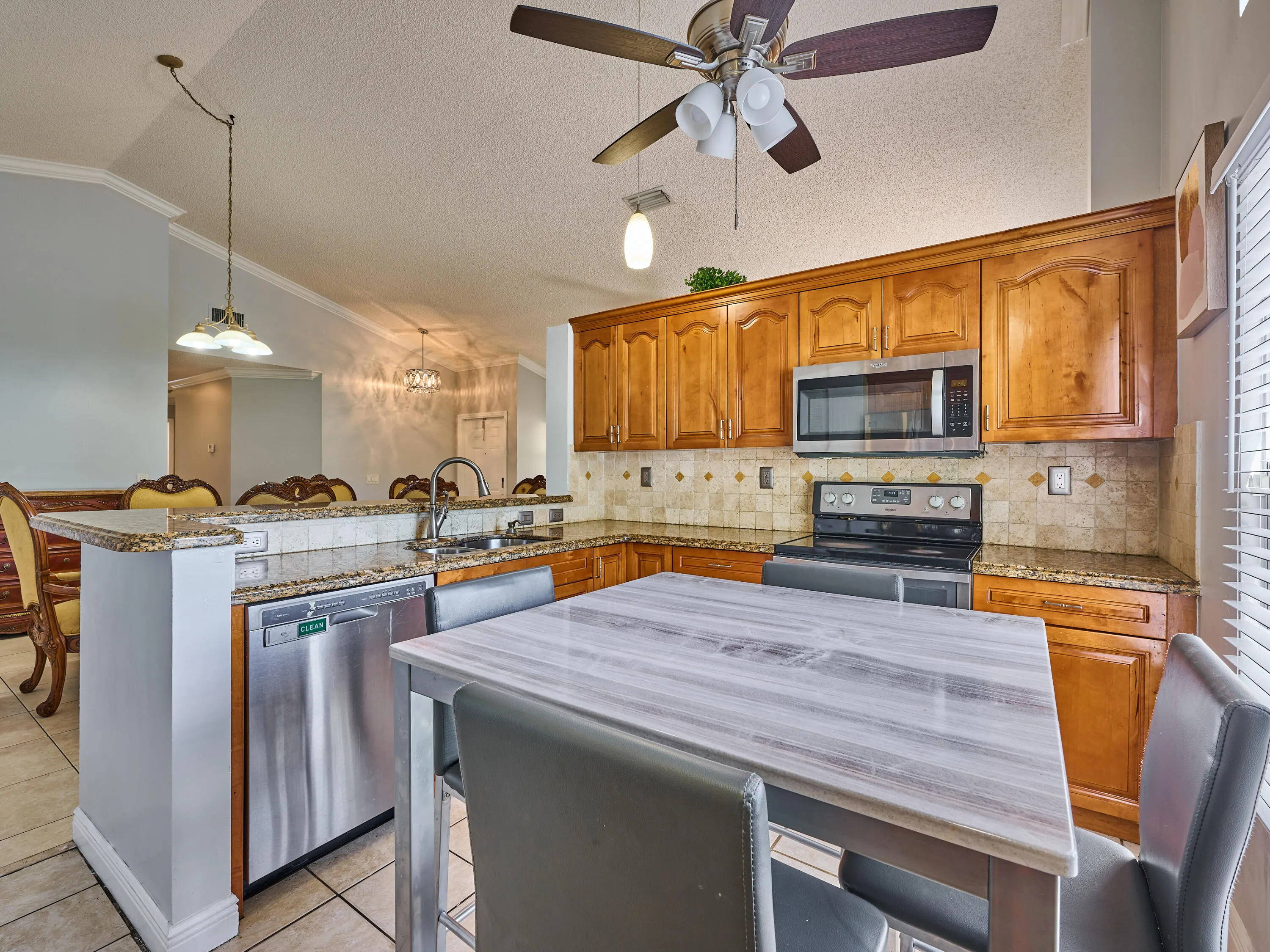 1348 W Glen Oak Road