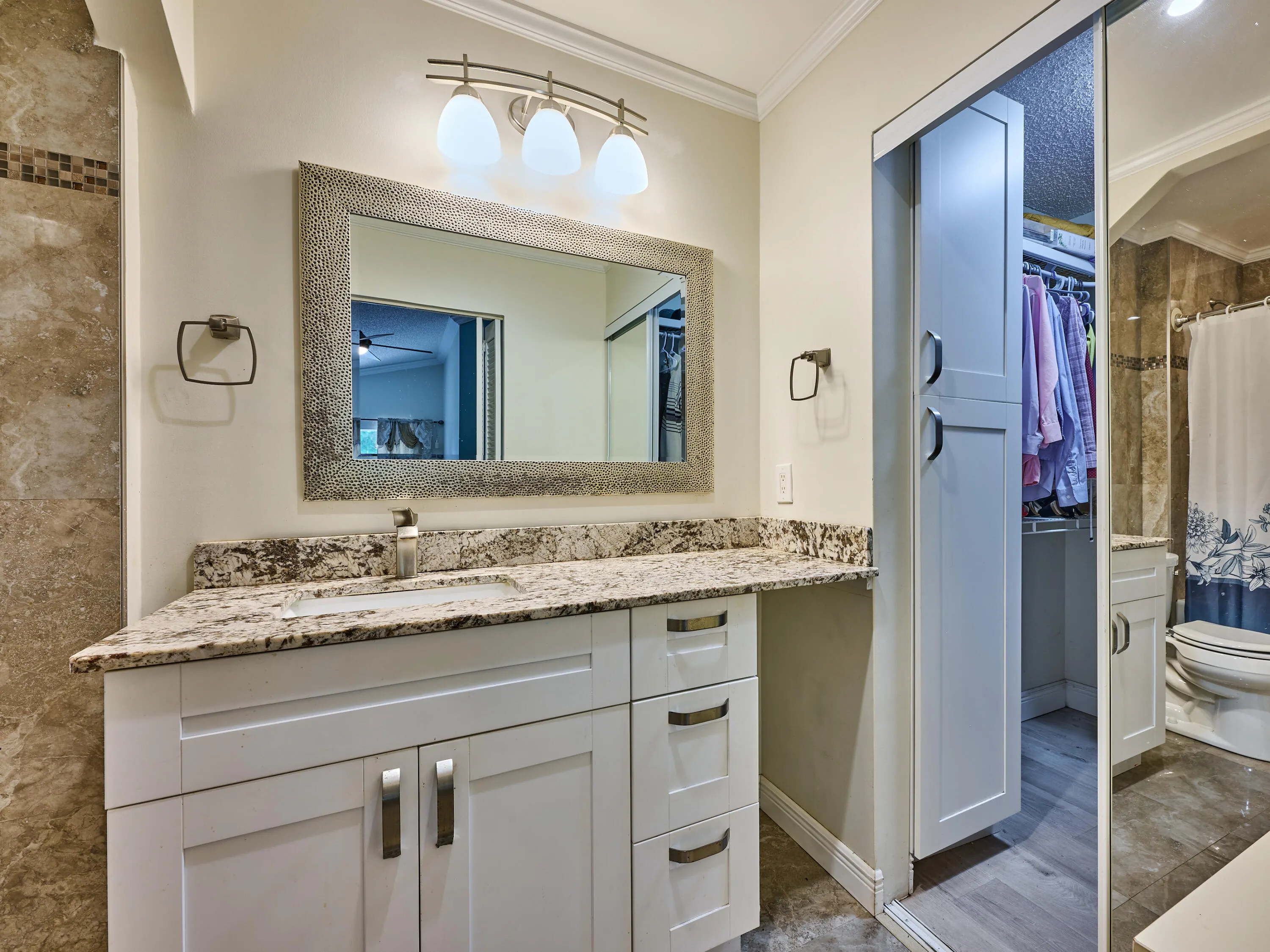 1348 W Glen Oak Road