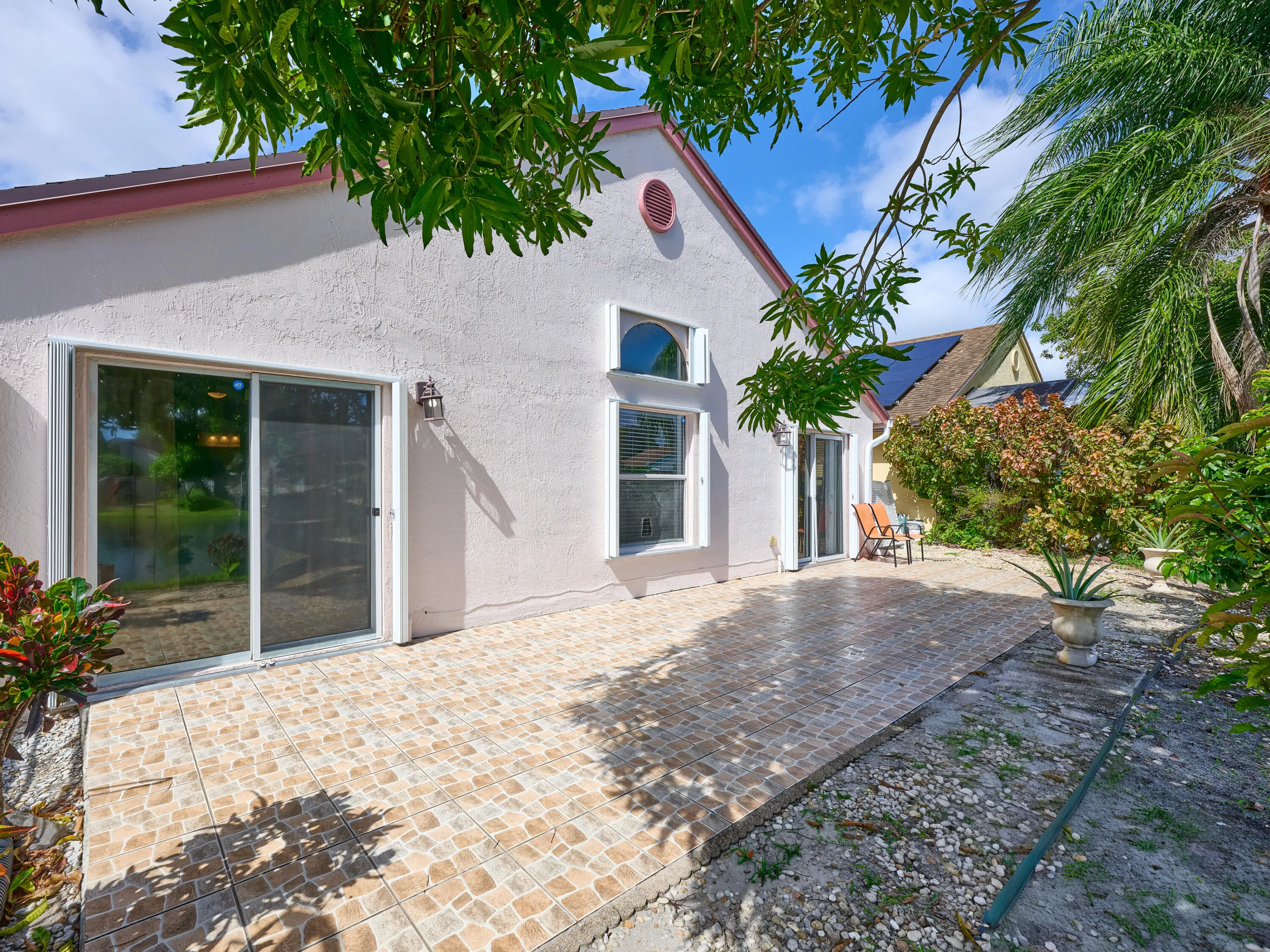1348 W Glen Oak Road