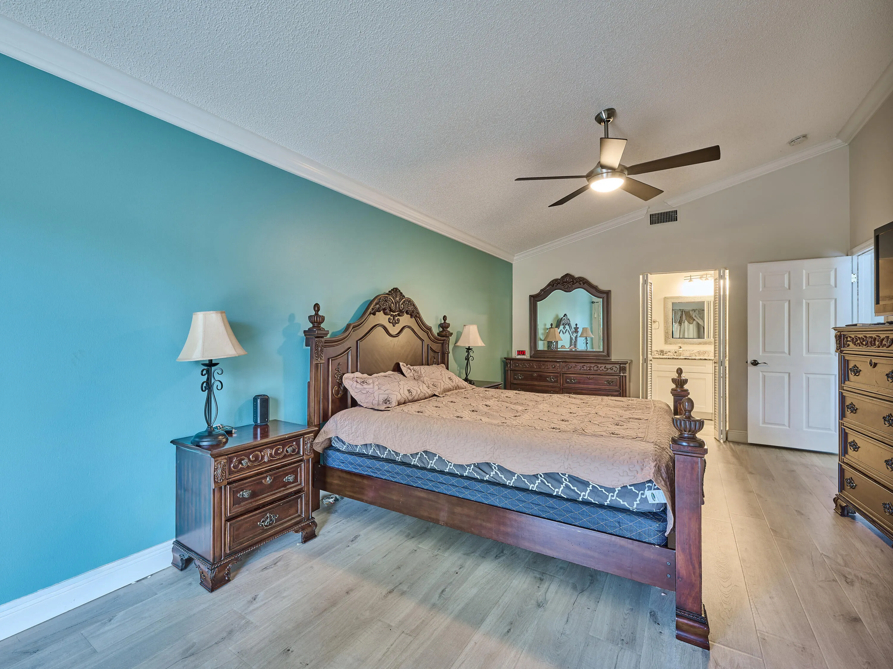 1348 W Glen Oak Road