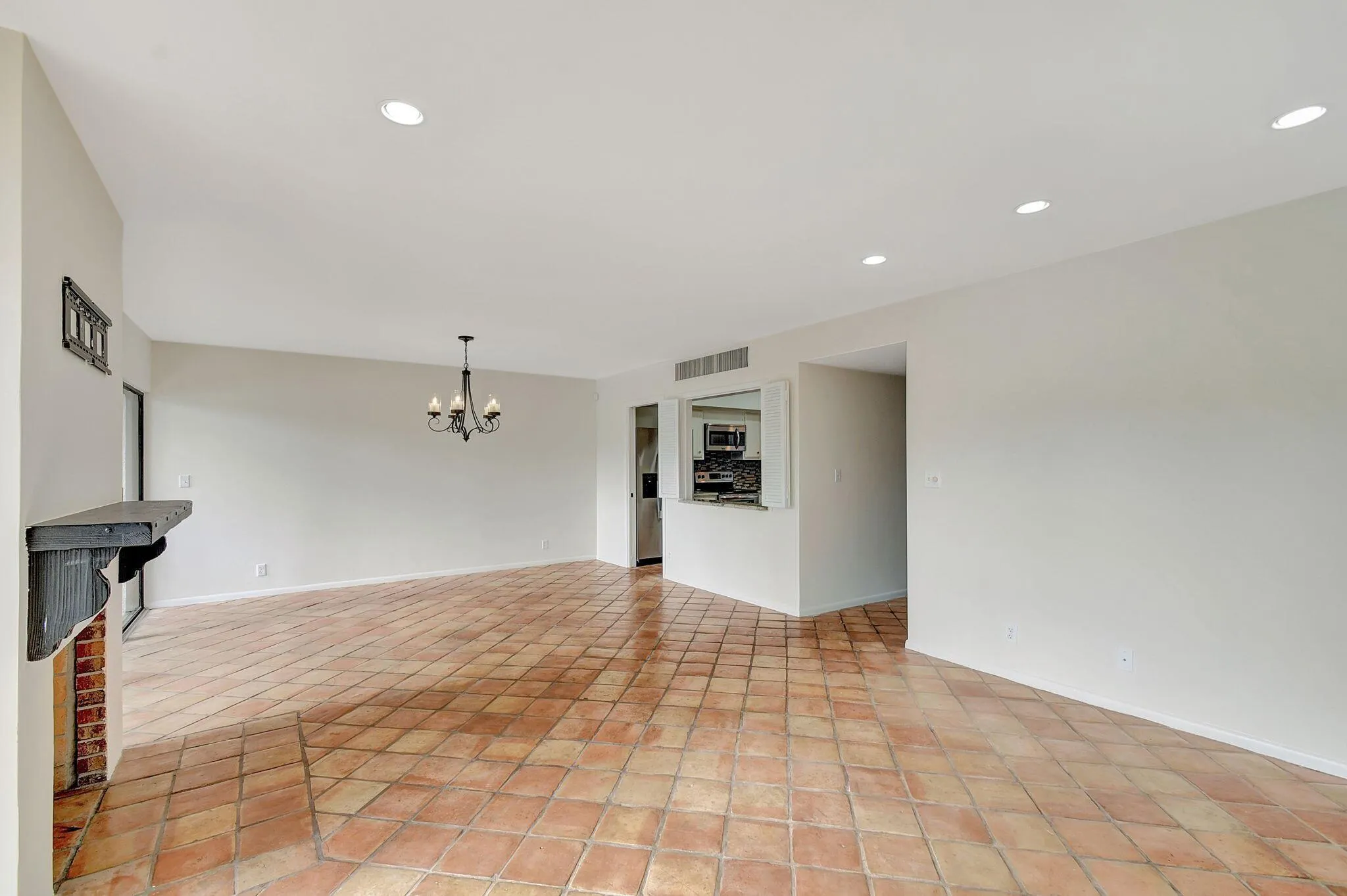 1906 Presidential Way, #1-C